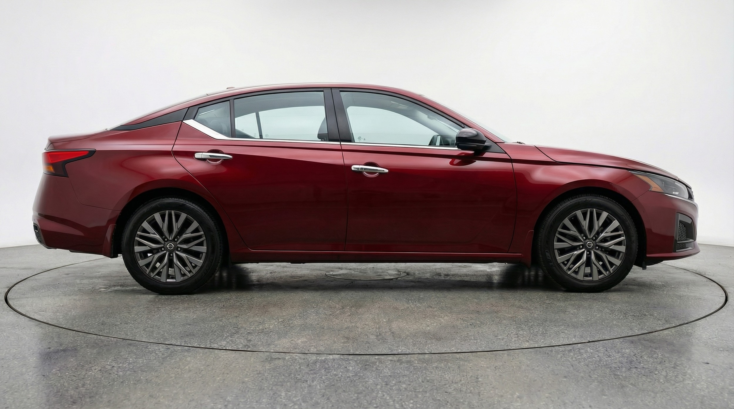 Thumbnail: 2025 Nissan Altima - 8