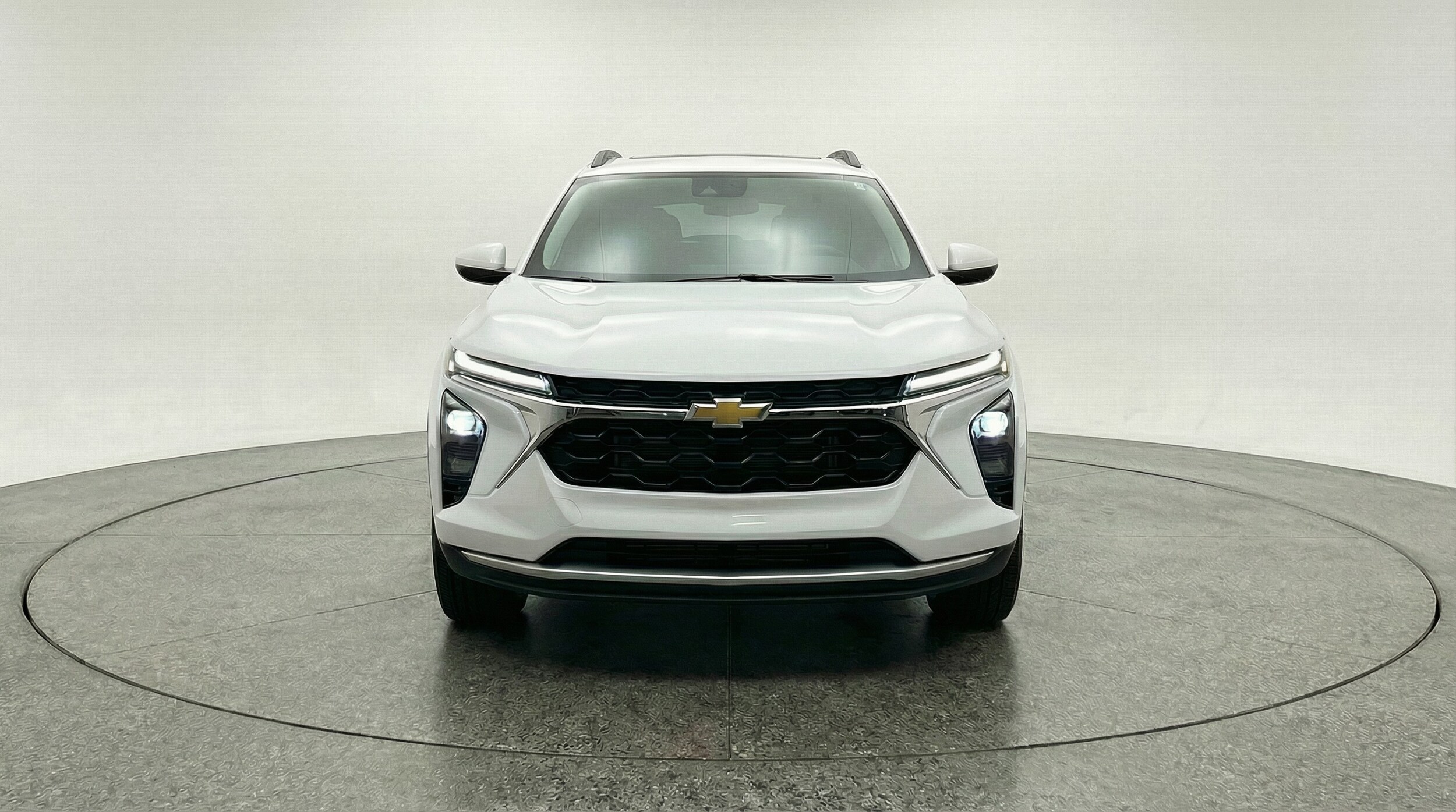 Thumbnail: 2025 Chevrolet Trax - 2