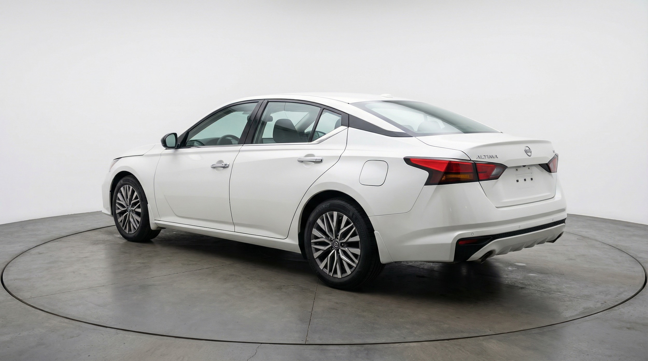 Thumbnail: 2025 Nissan Altima - 5