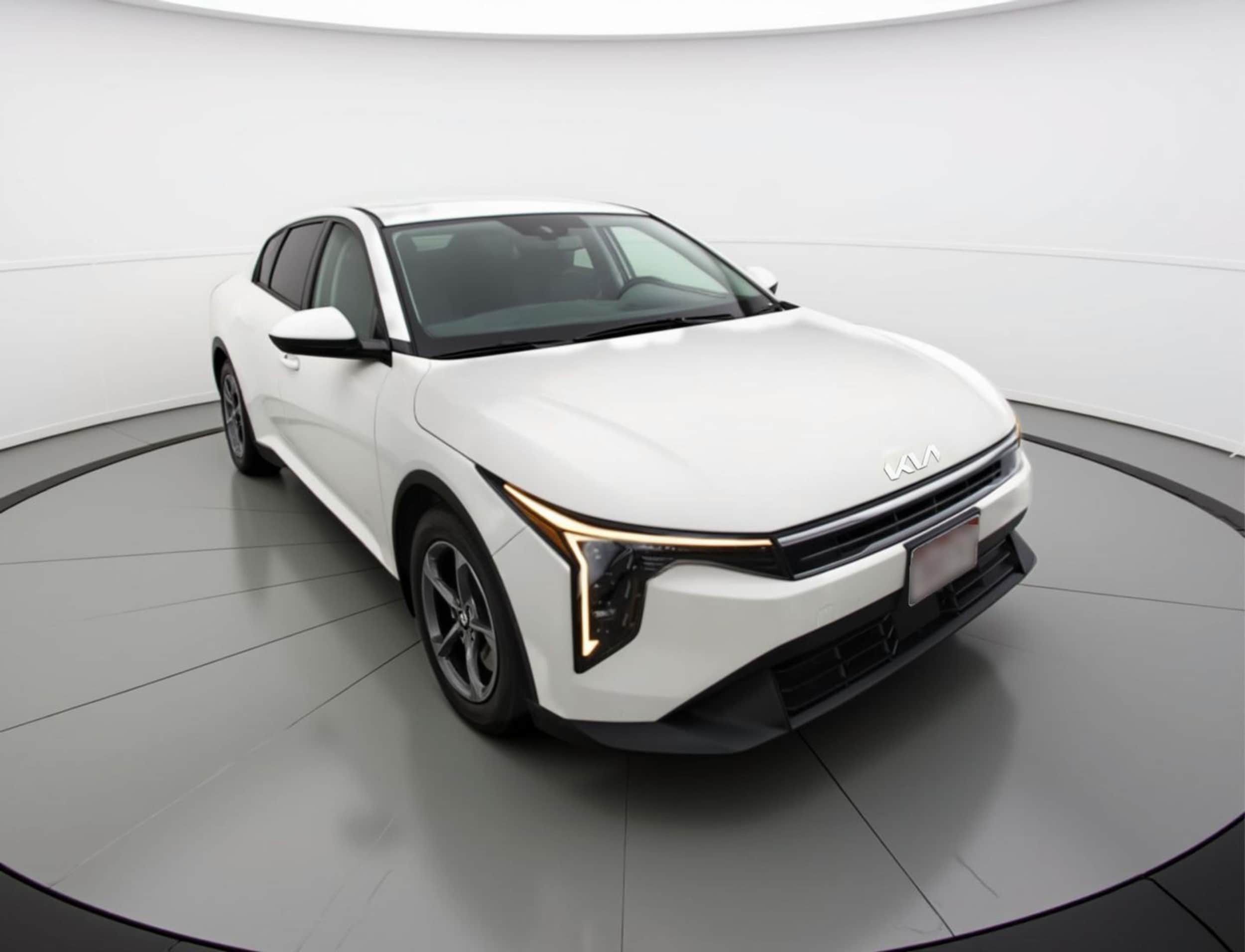 Thumbnail: 2025 Kia K4 - 1