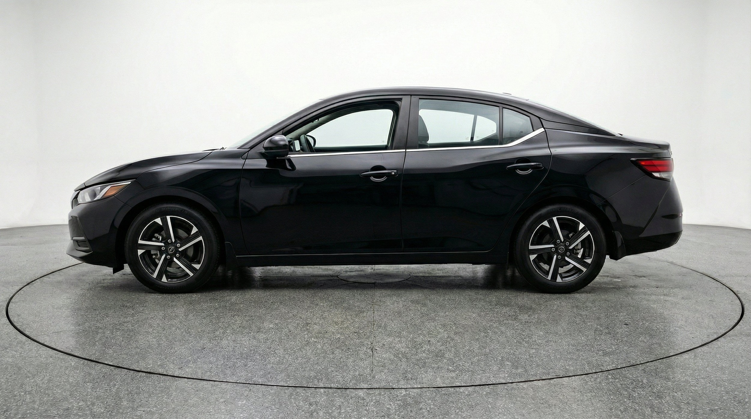 Thumbnail: 2025 Nissan Sentra - 5