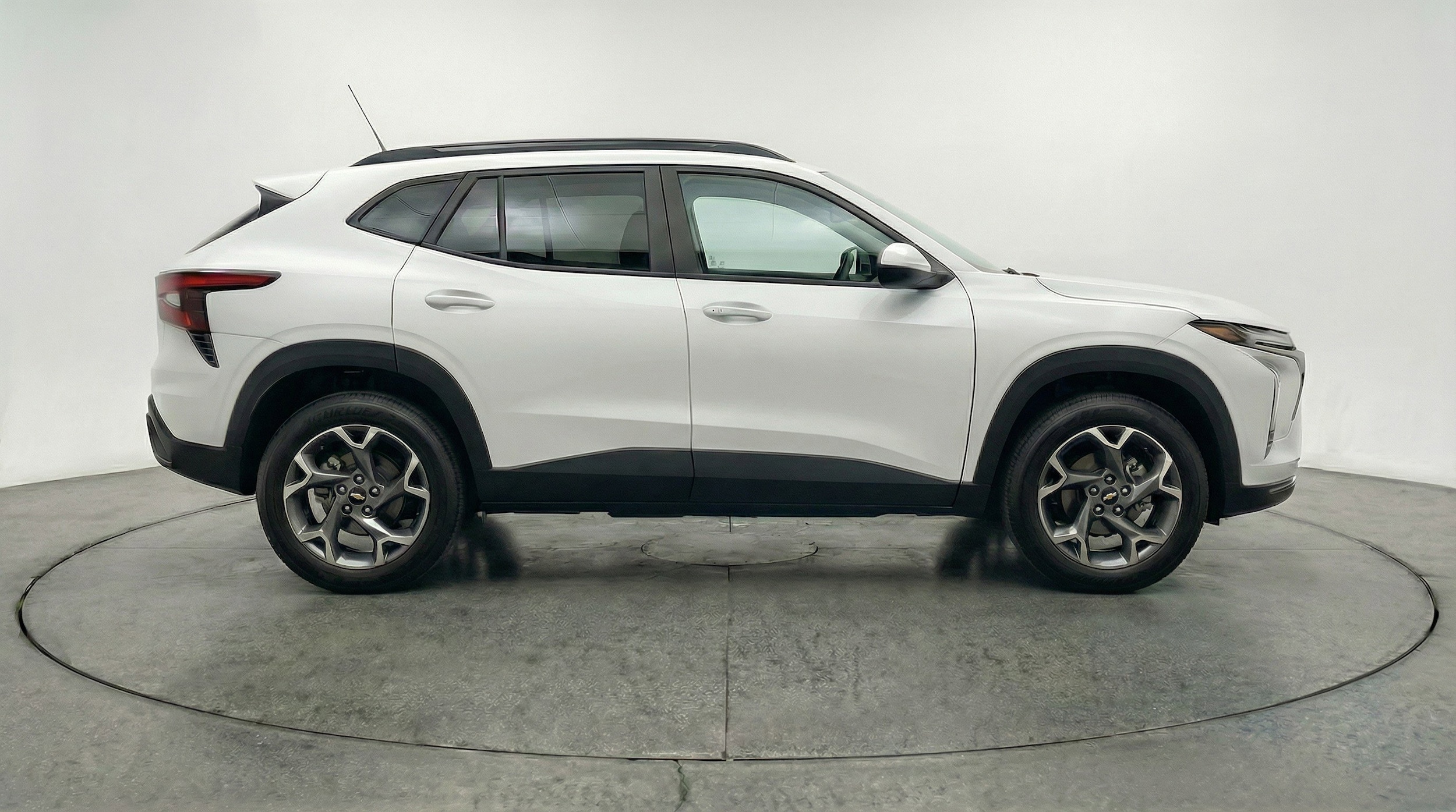 Thumbnail: 2025 Chevrolet Trax - 11