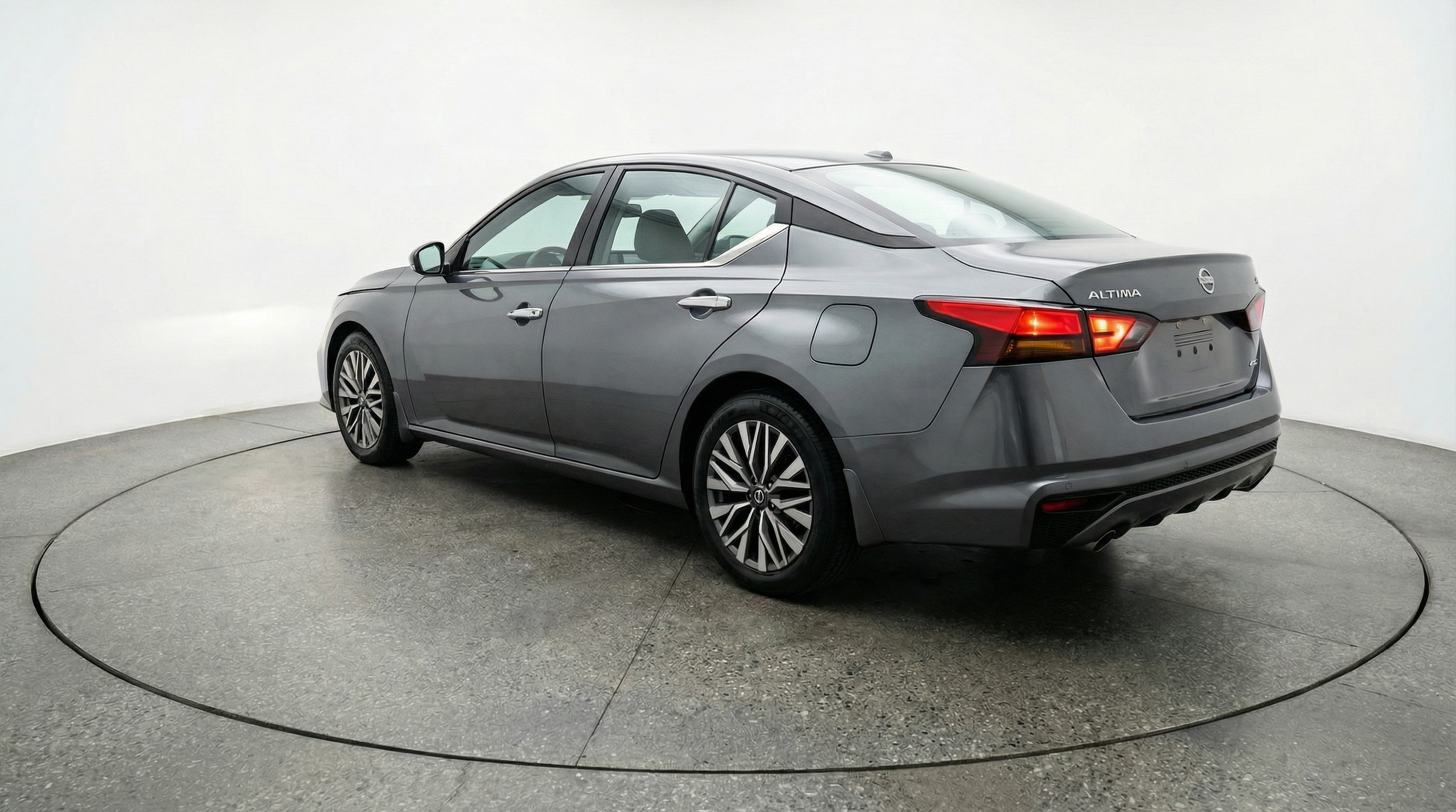 Thumbnail: 2025 Nissan Altima - 5