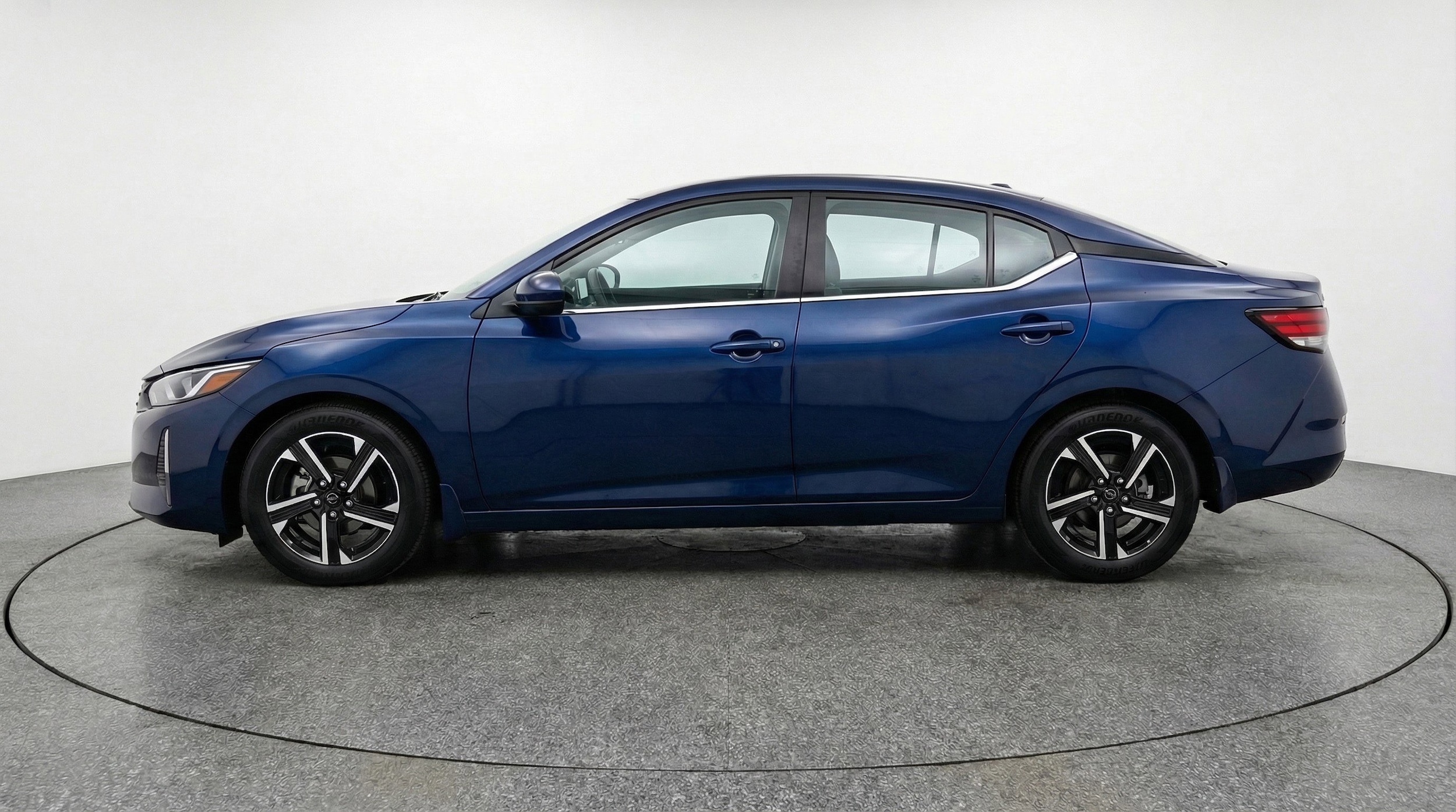Thumbnail: 2025 Nissan Sentra - 5