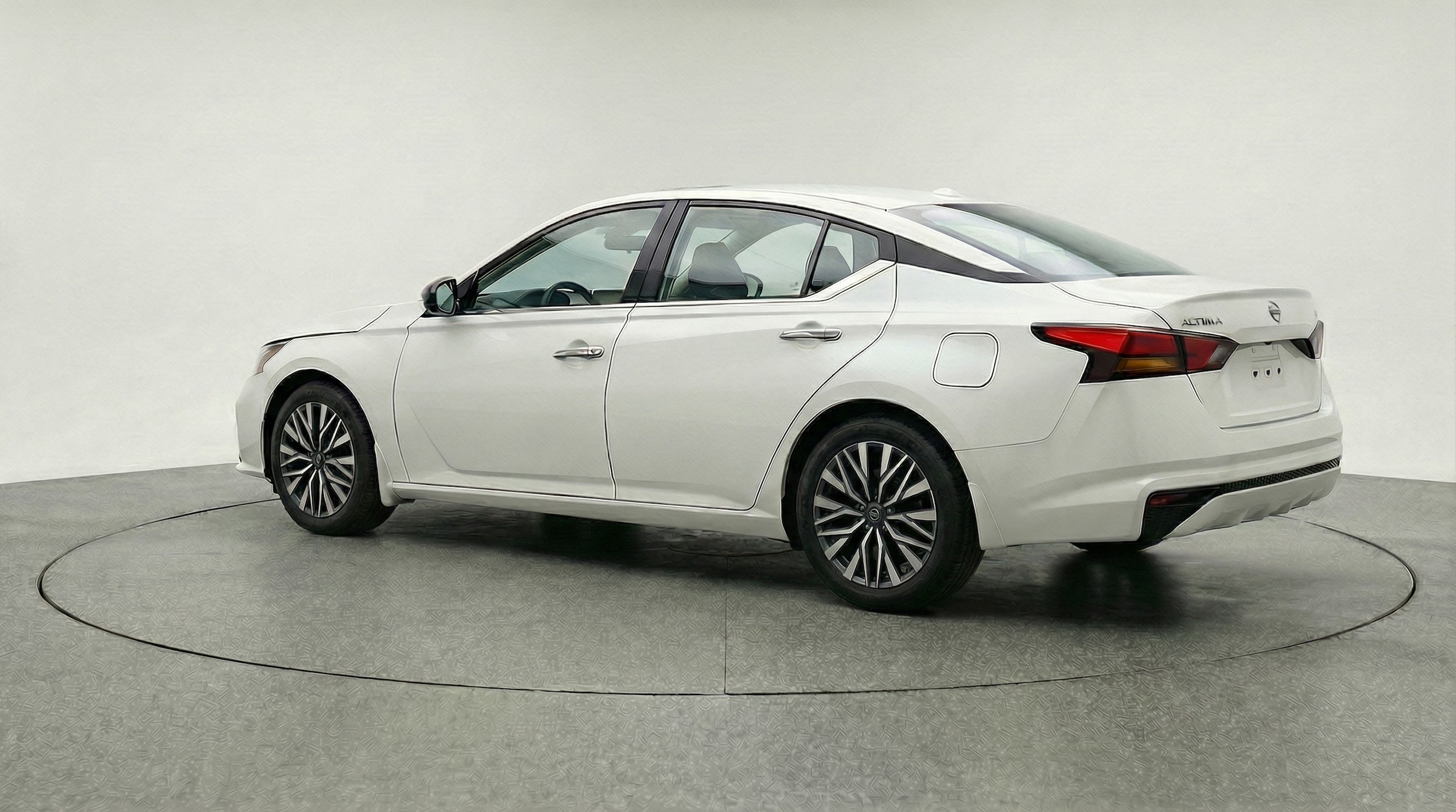 Thumbnail: 2025 Nissan Altima - 5