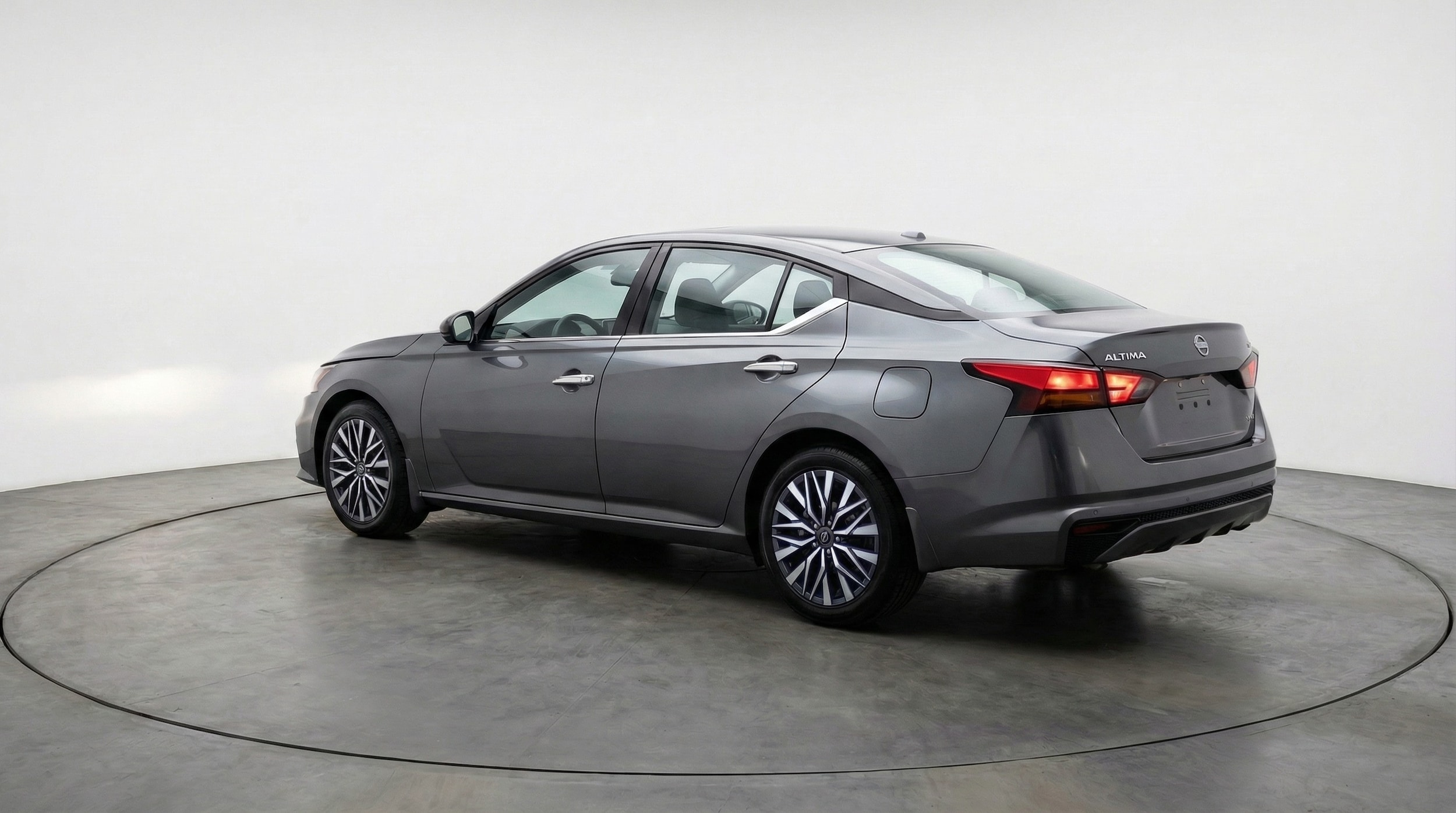 Thumbnail: 2025 Nissan Altima - 5