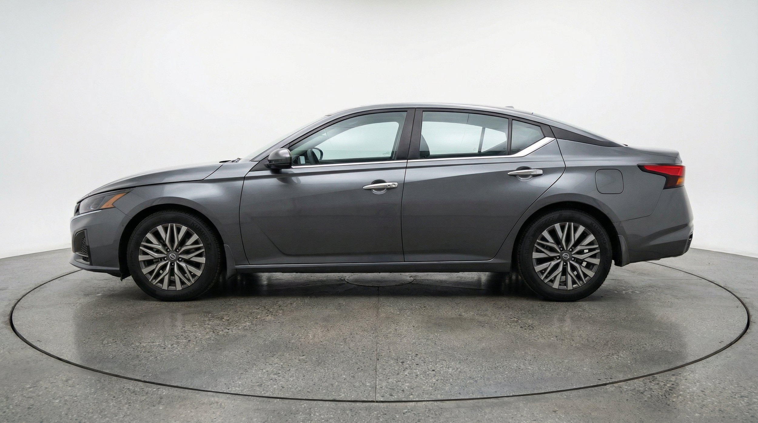 Thumbnail: 2025 Nissan Altima - 5