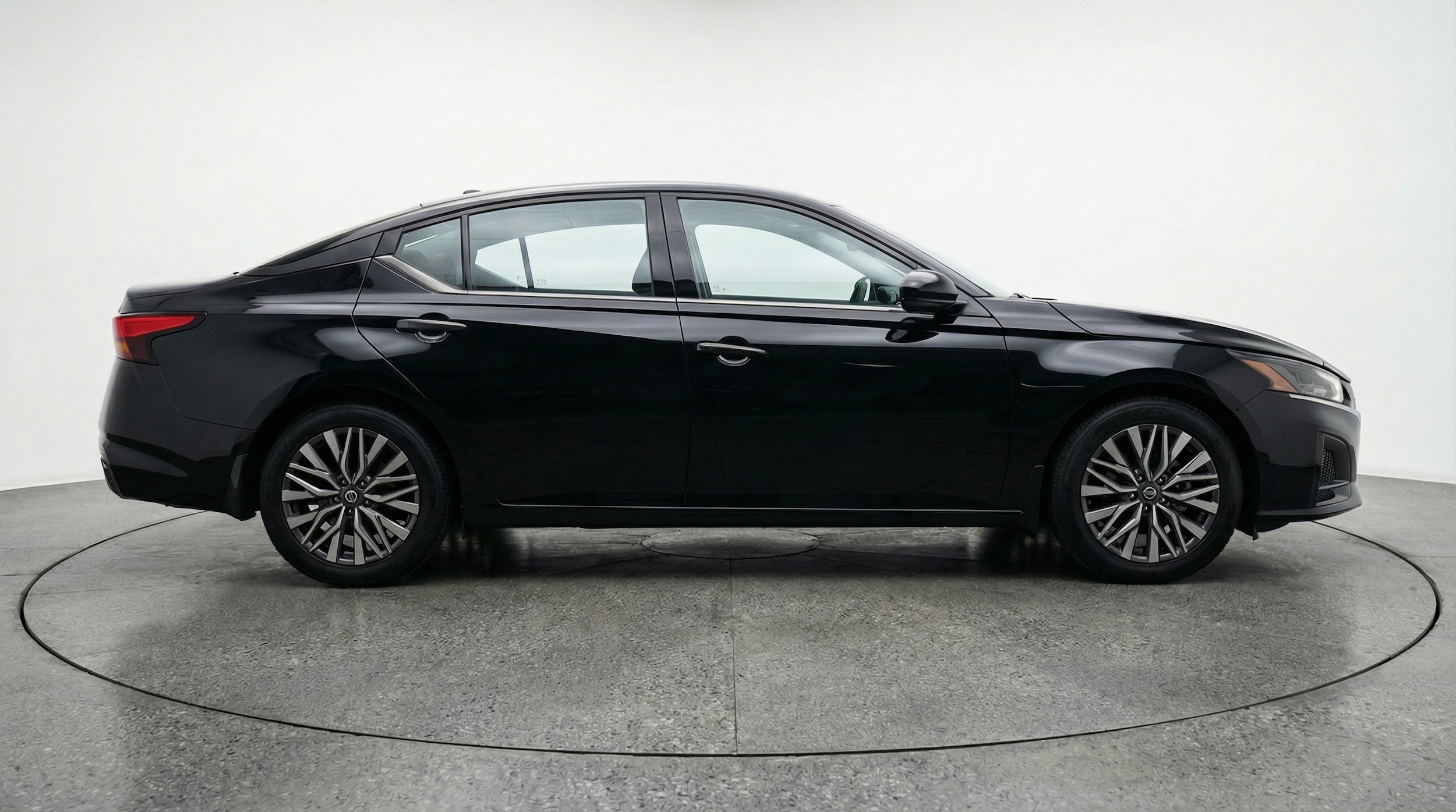 Thumbnail: 2025 Nissan Altima - 8