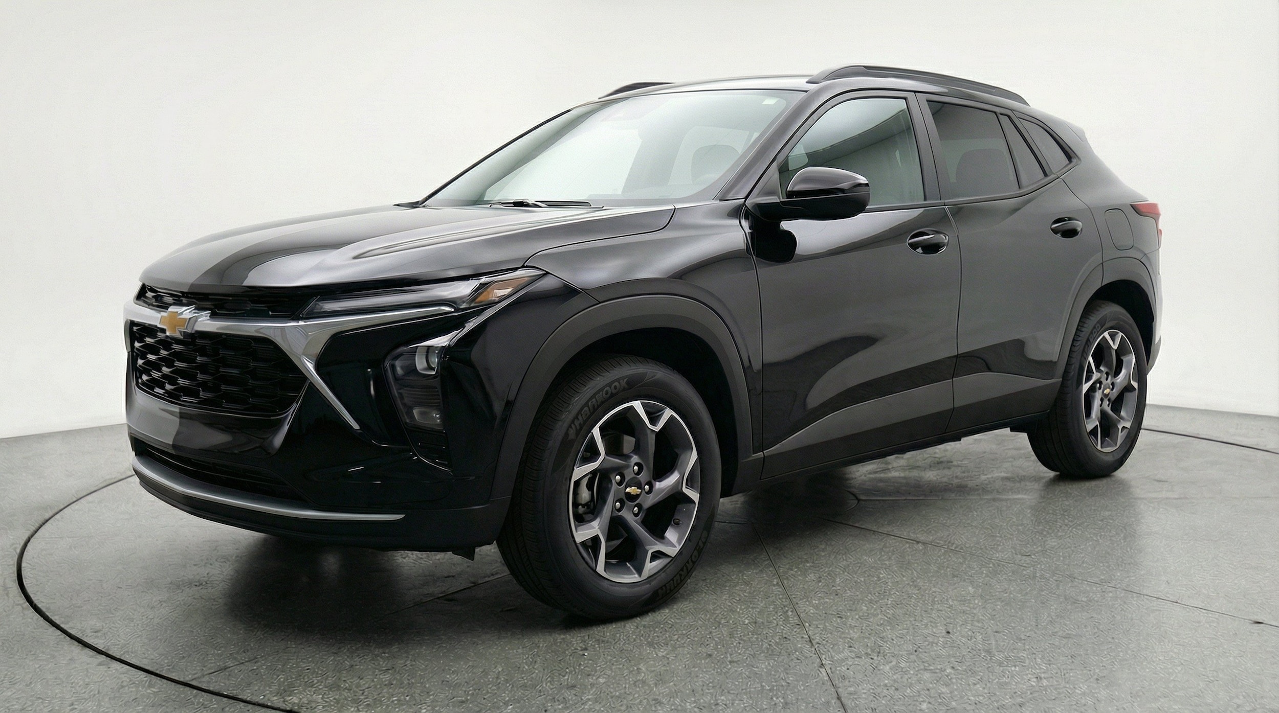 Thumbnail: 2025 Chevrolet Trax - 3