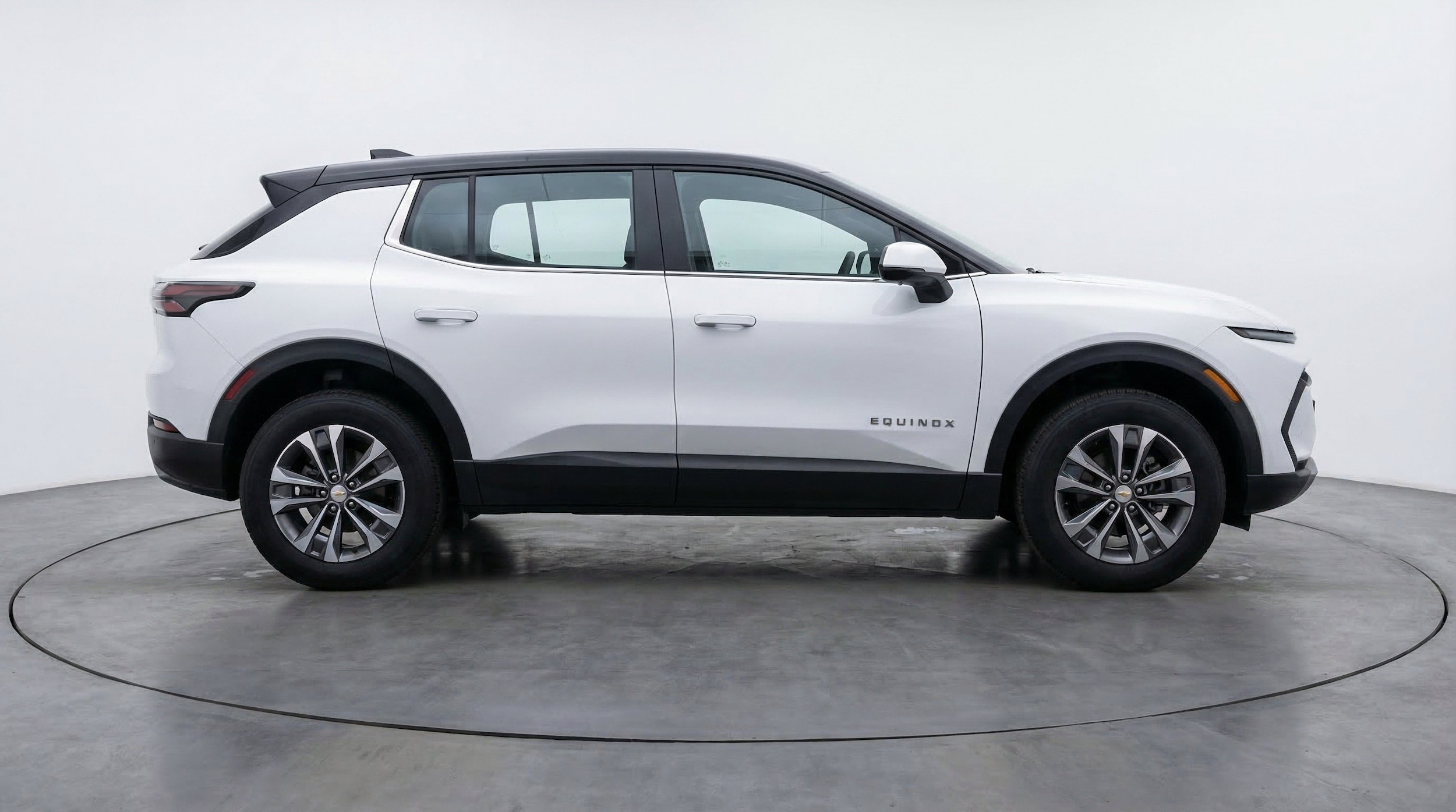 Thumbnail: 2025 Chevrolet Equinox - 10
