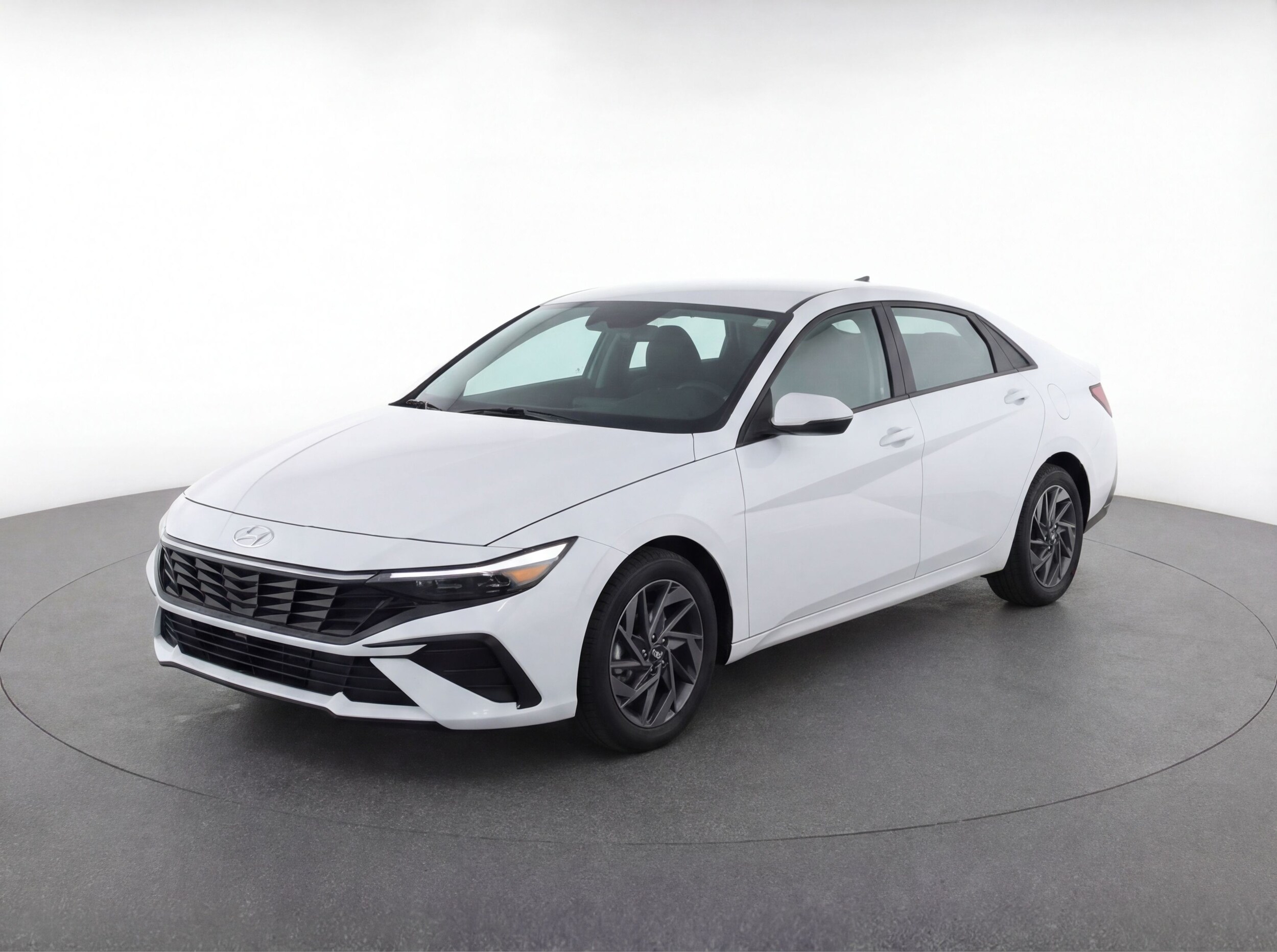 Thumbnail: 2024 Hyundai Elantra - 3