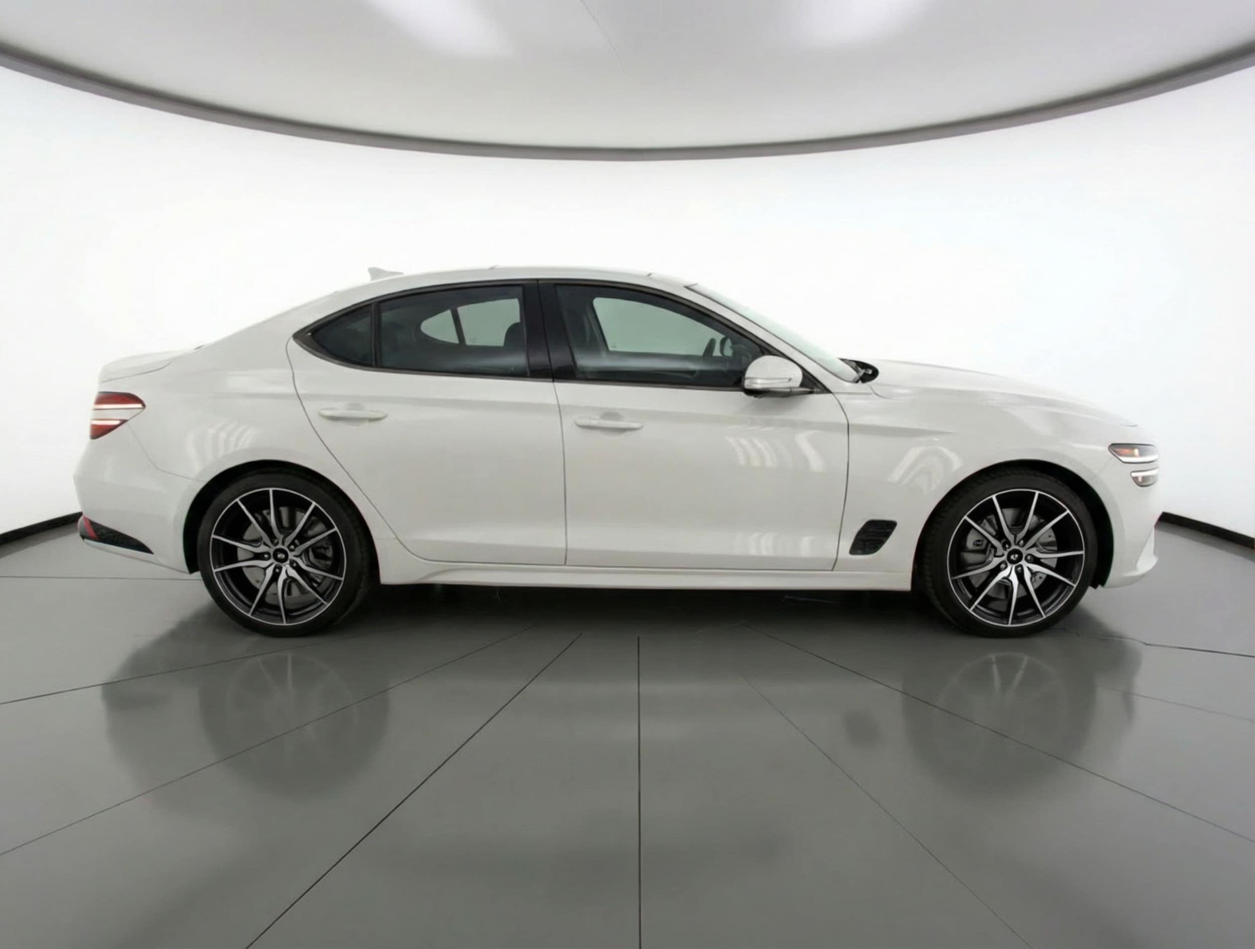 Thumbnail: 2025 Genesis G70 - 8