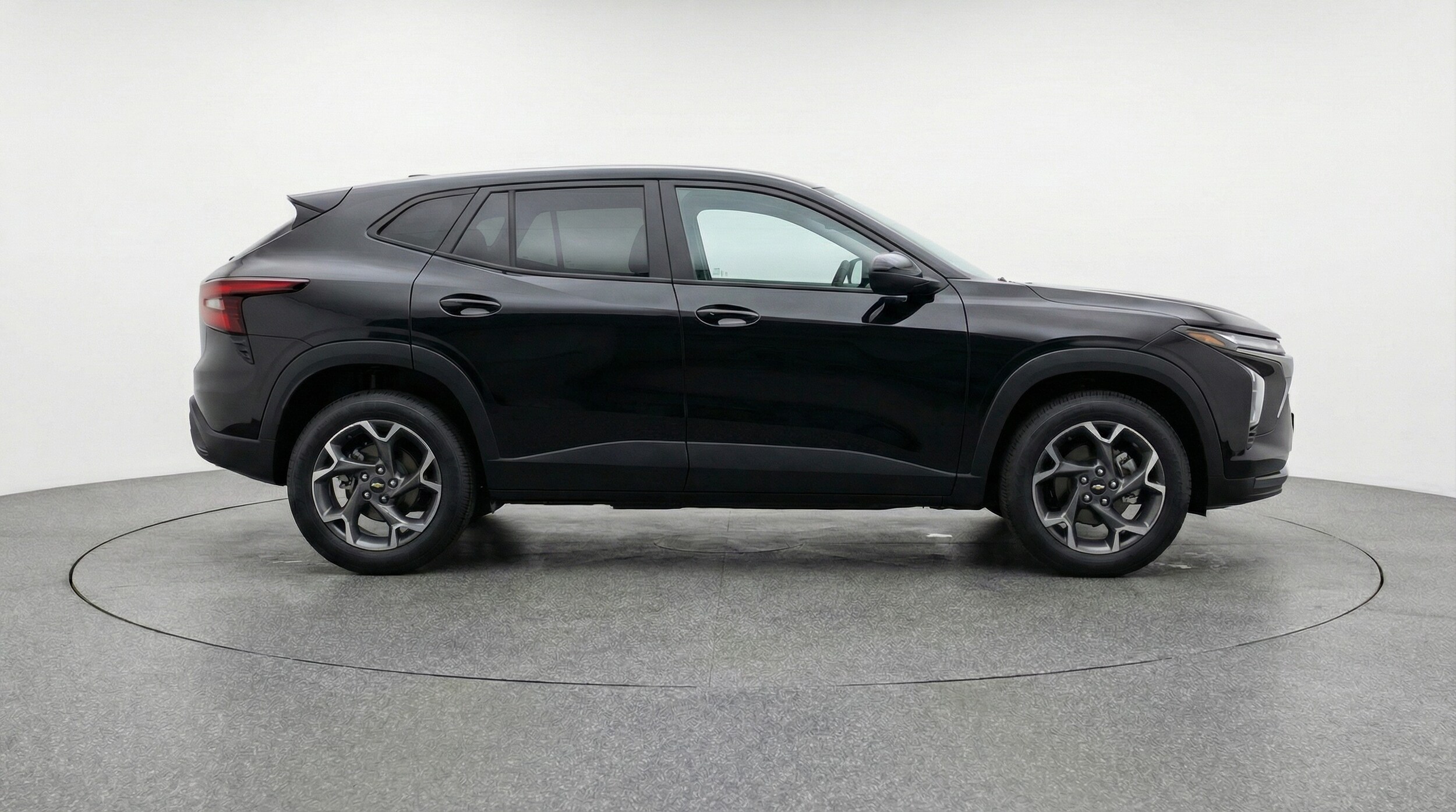 Thumbnail: 2025 Chevrolet Trax - 8
