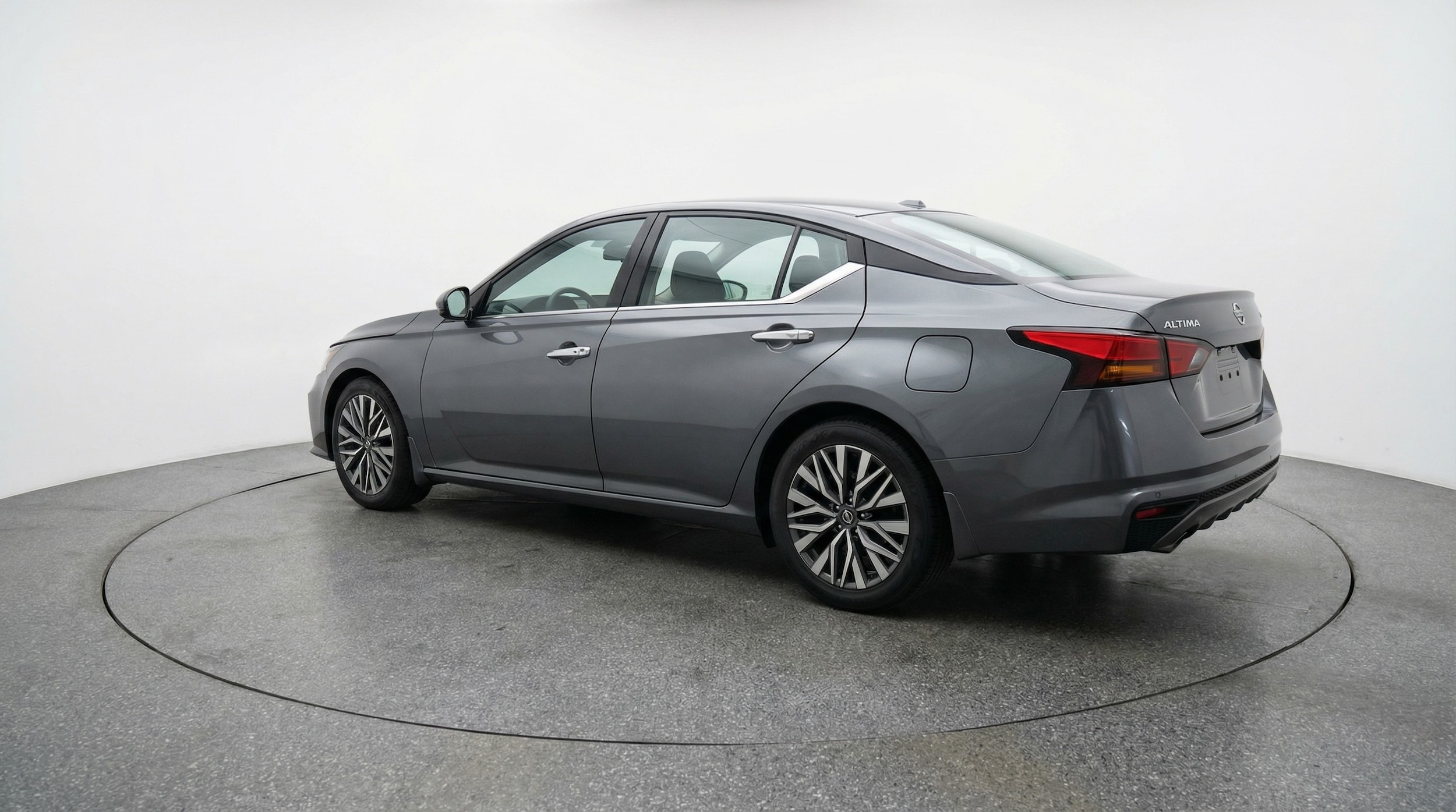 Thumbnail: 2025 Nissan Altima - 5