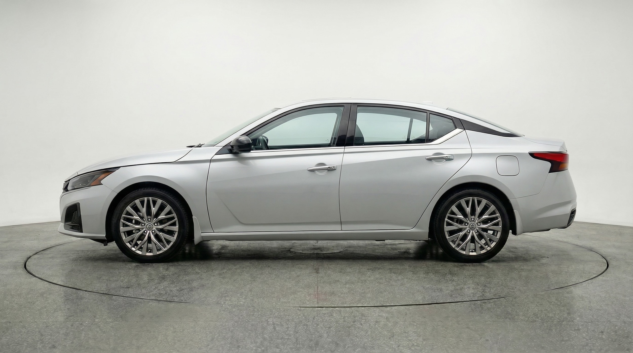 Thumbnail: 2025 Nissan Altima - 4