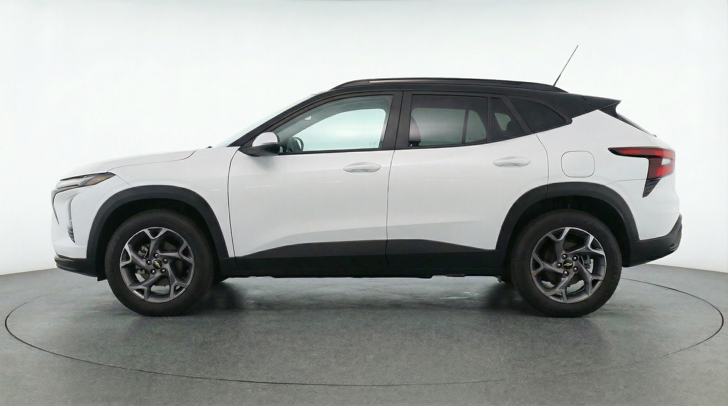 Thumbnail: 2025 Chevrolet Trax - 4
