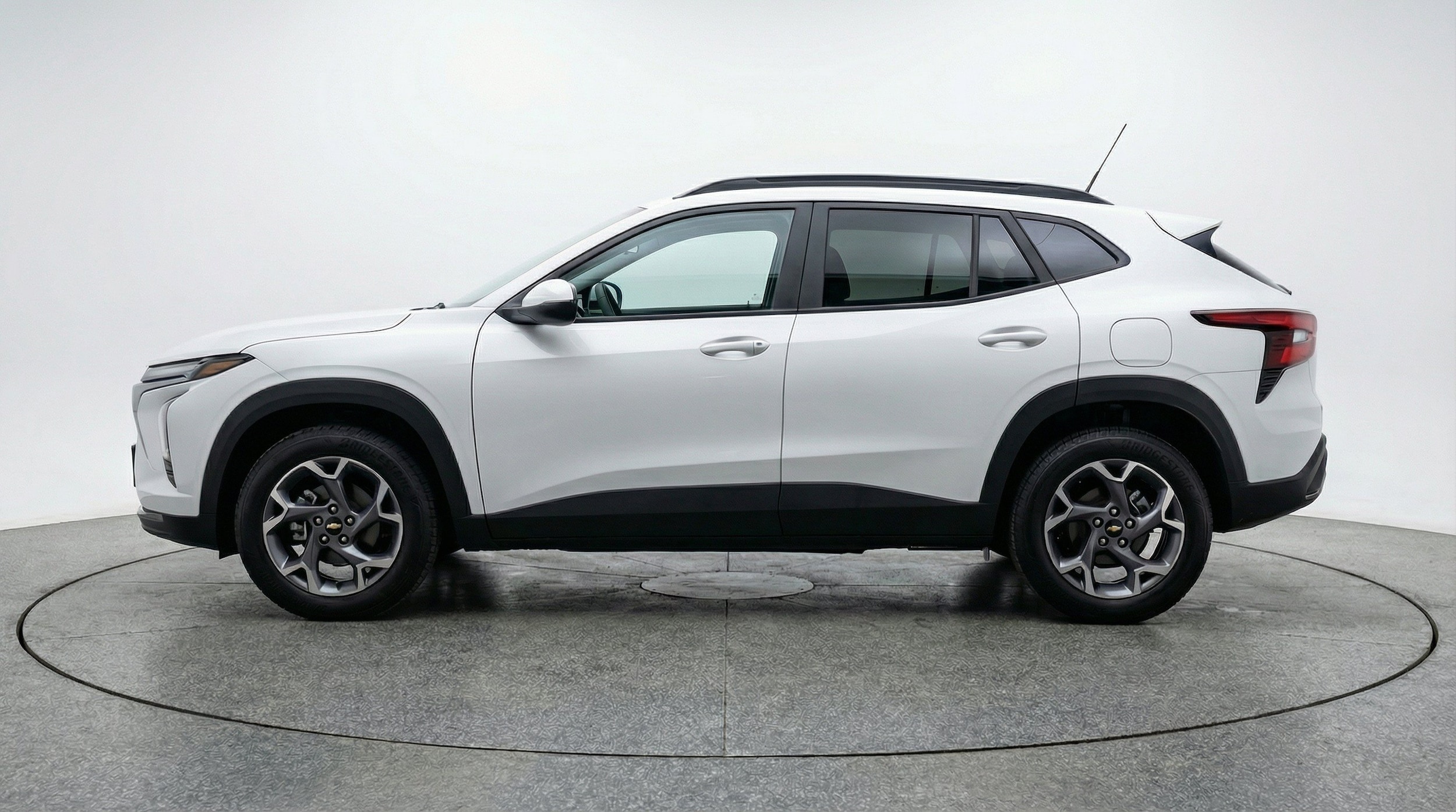 Thumbnail: 2025 Chevrolet Trax - 5