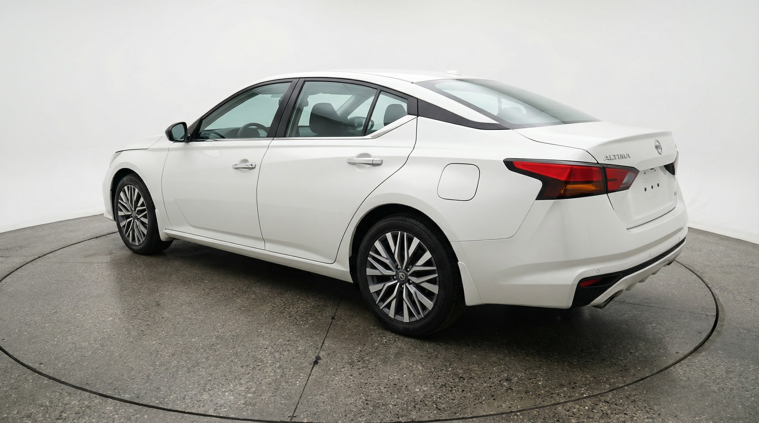 Thumbnail: 2025 Nissan Altima - 5