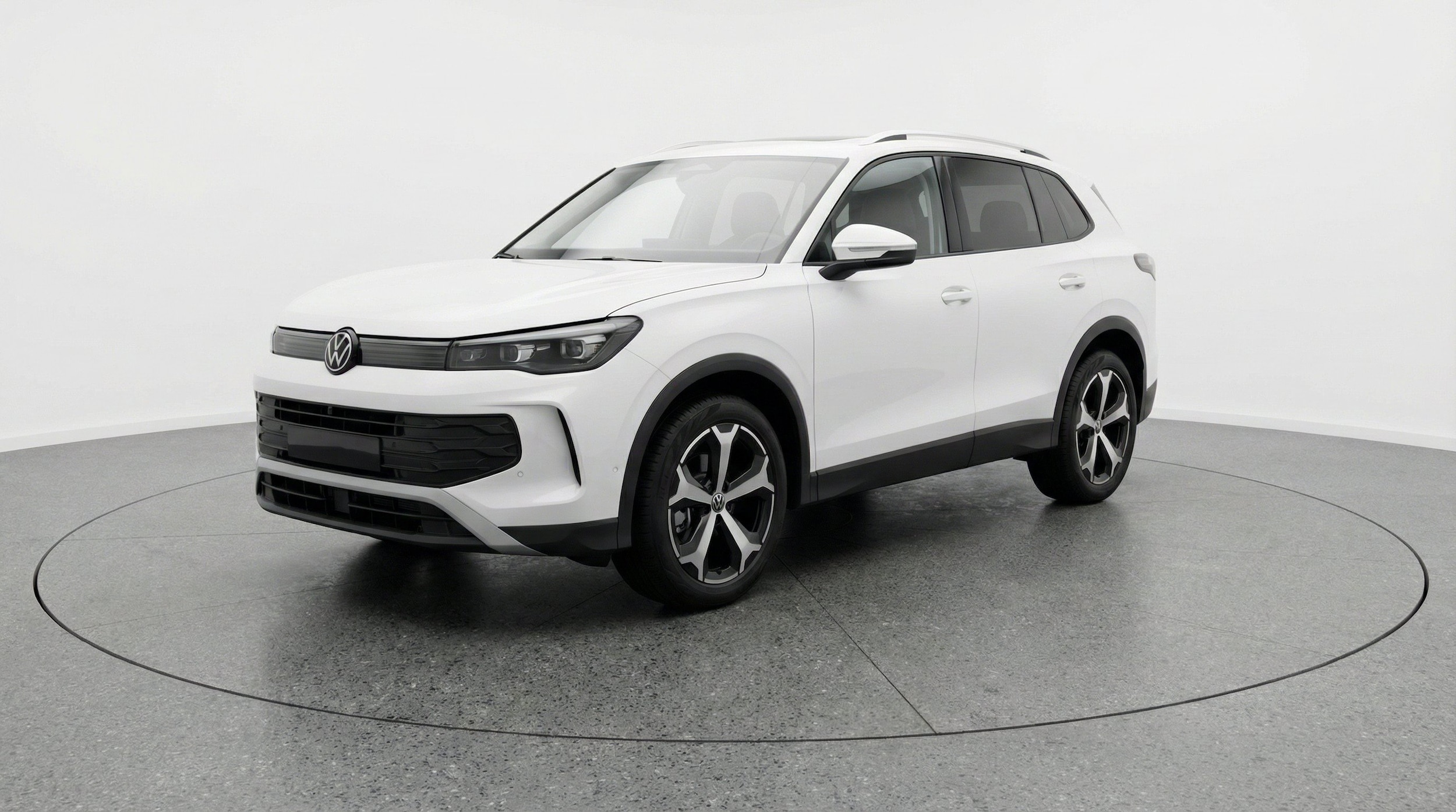 Thumbnail: 2026 Volkswagen Tiguan - 3