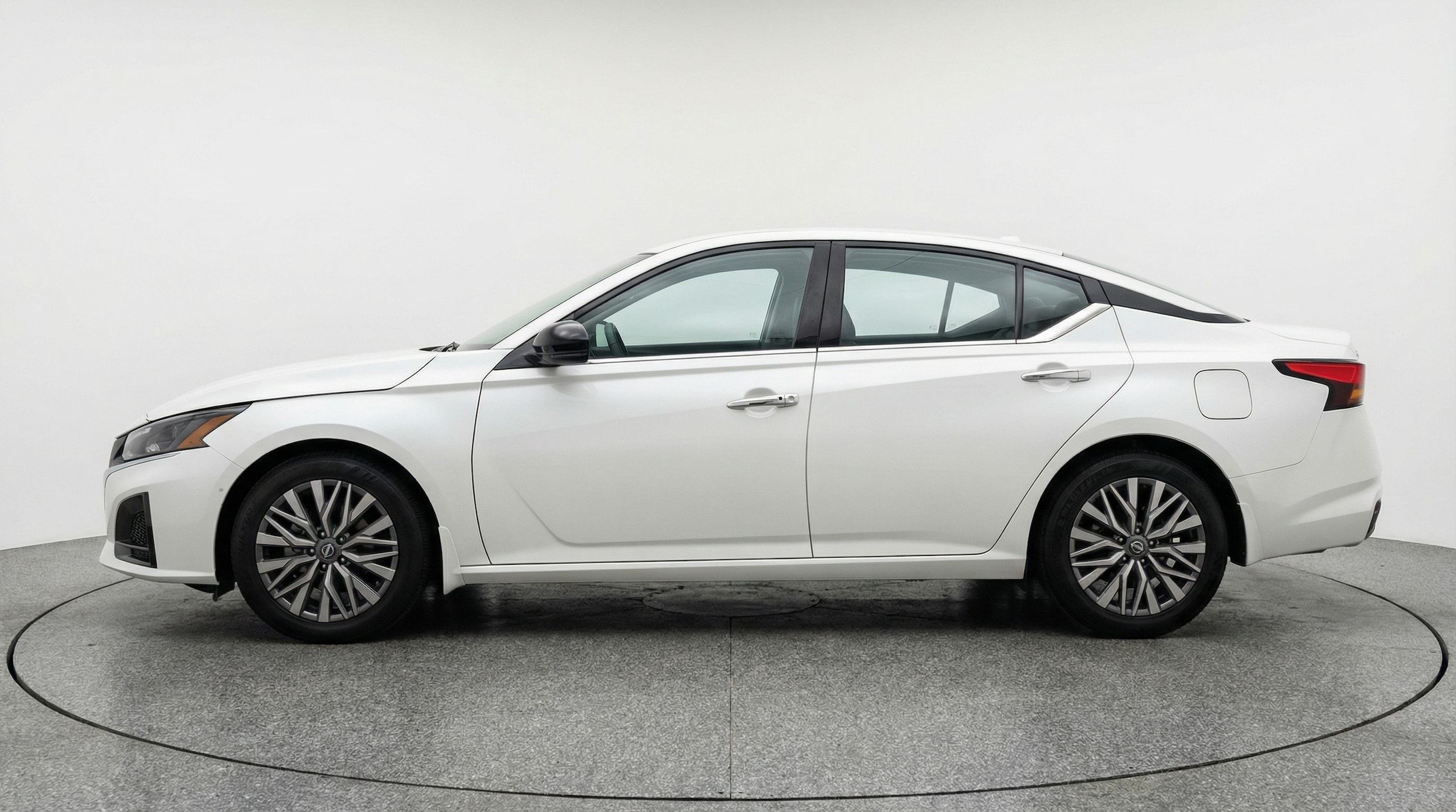 Thumbnail: 2025 Nissan Altima - 4