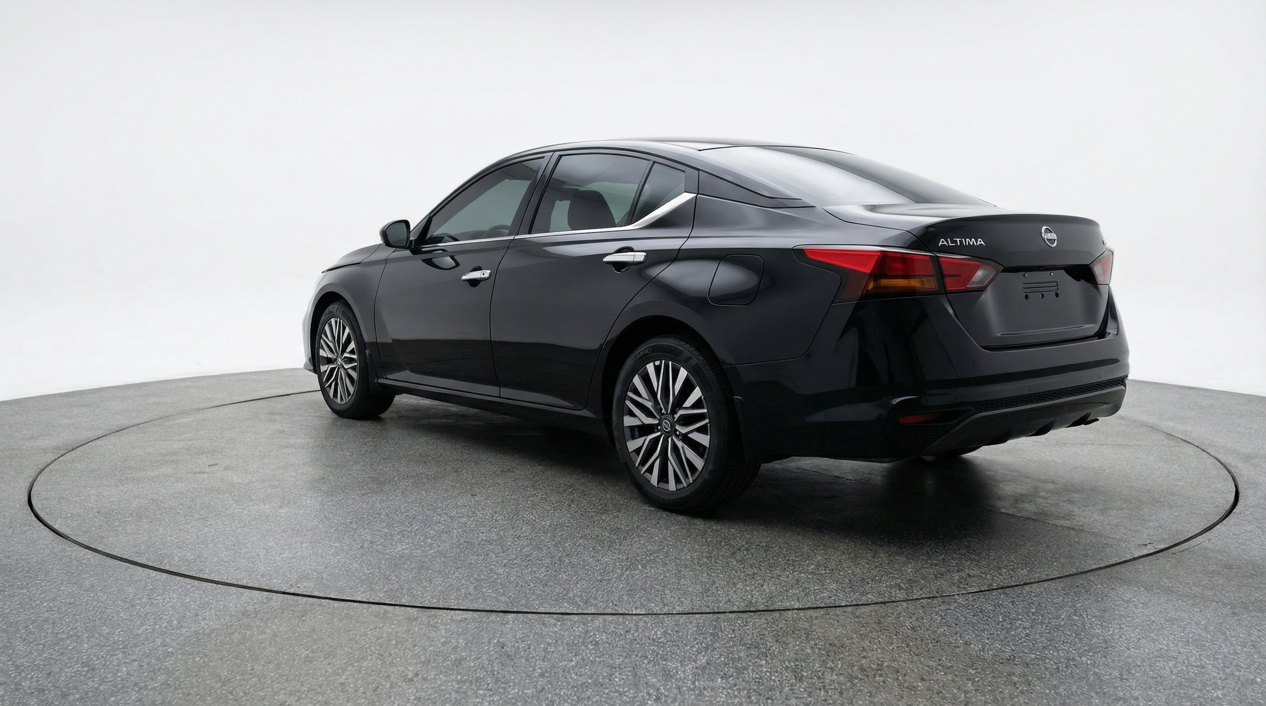 Thumbnail: 2025 Nissan Altima - 5