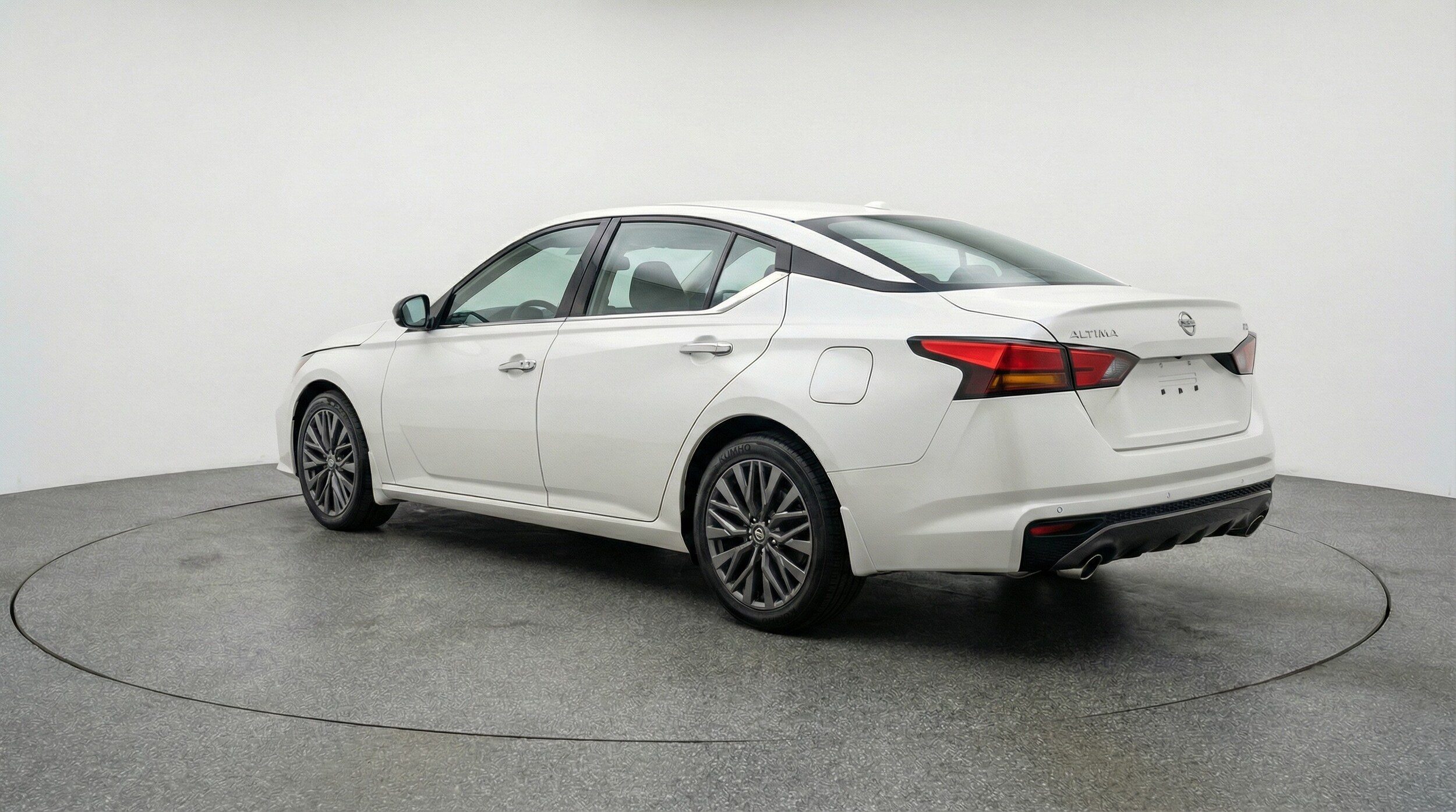 Thumbnail: 2025 Nissan Altima - 5