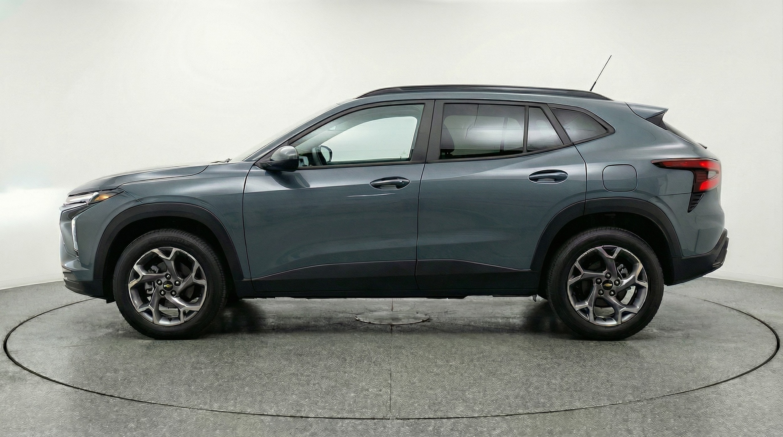 Thumbnail: 2025 Chevrolet Trax - 4