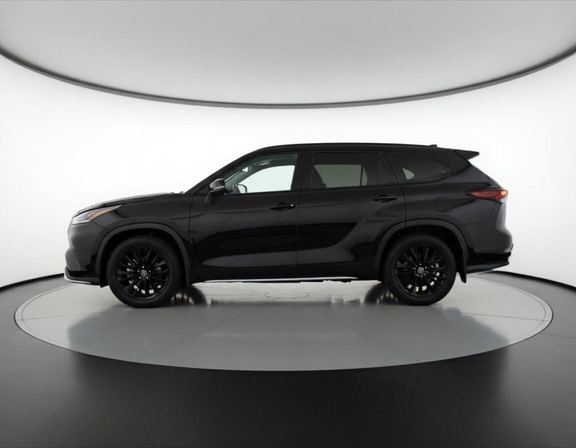 Thumbnail: 2025 Toyota Highlander - 4