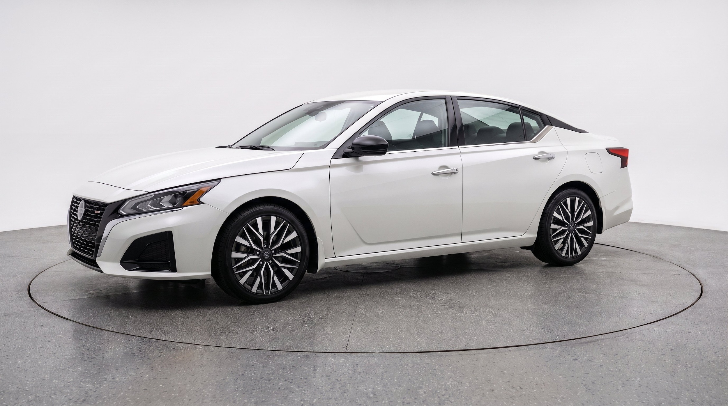 Thumbnail: 2025 Nissan Altima - 3