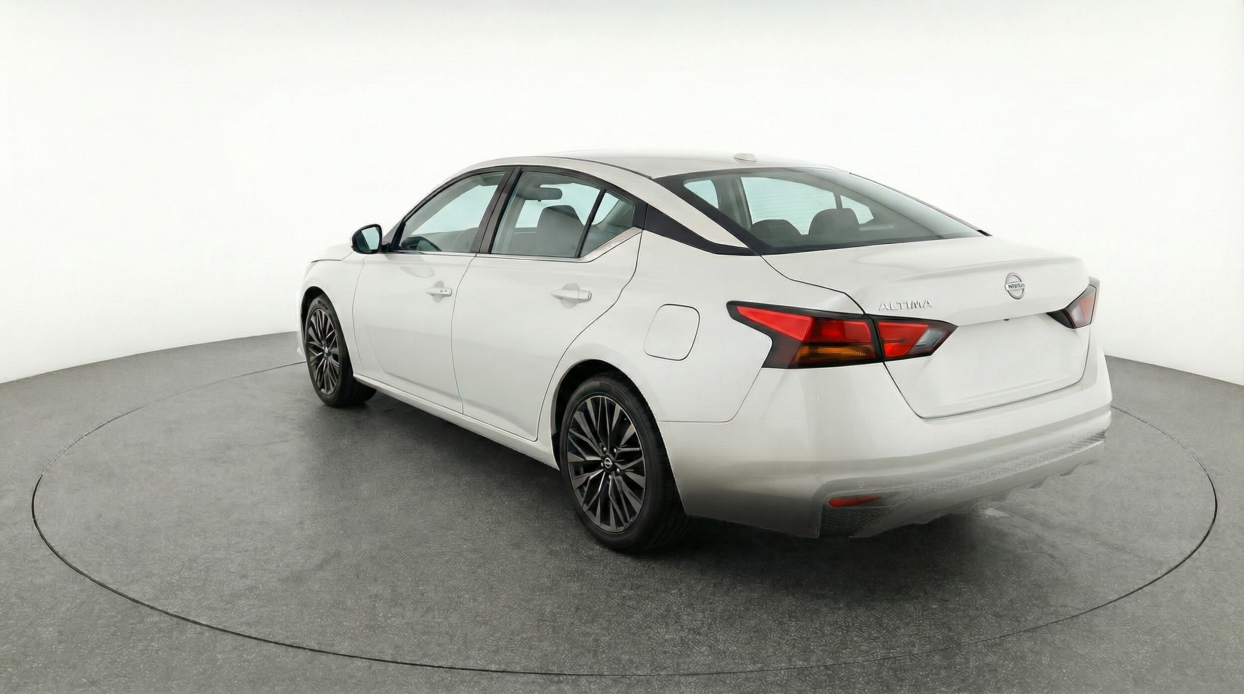 Thumbnail: 2025 Nissan Altima - 5