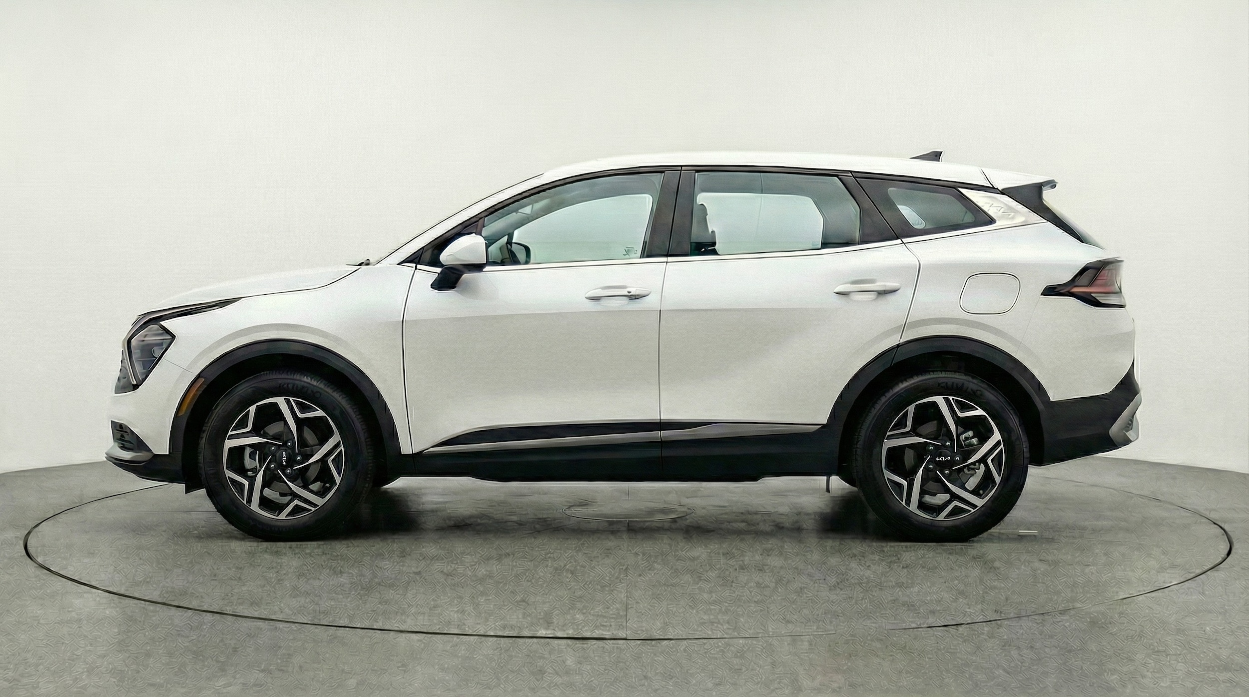 Thumbnail: 2025 Kia Sportage - 4