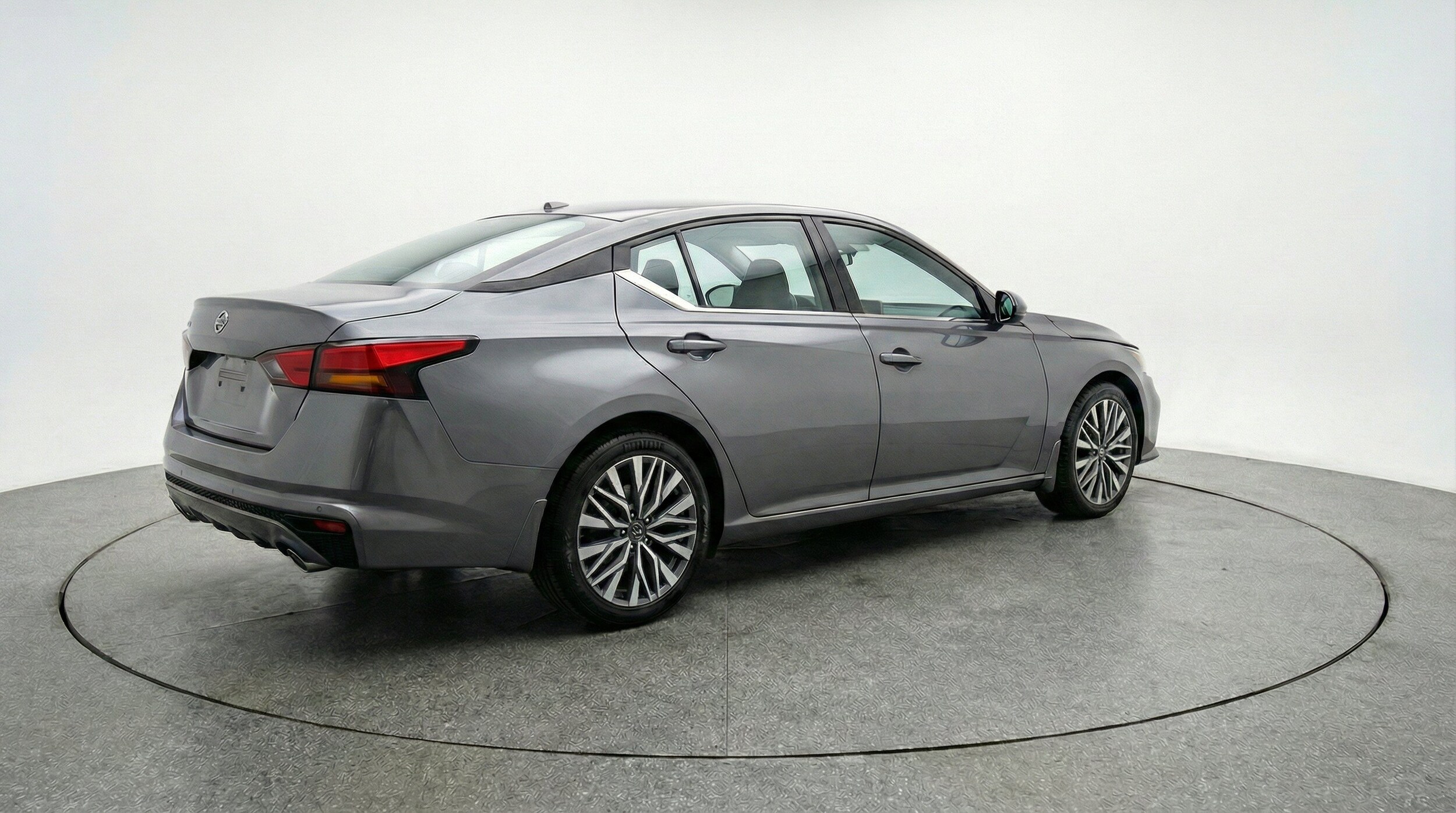Thumbnail: 2025 Nissan Altima - 9