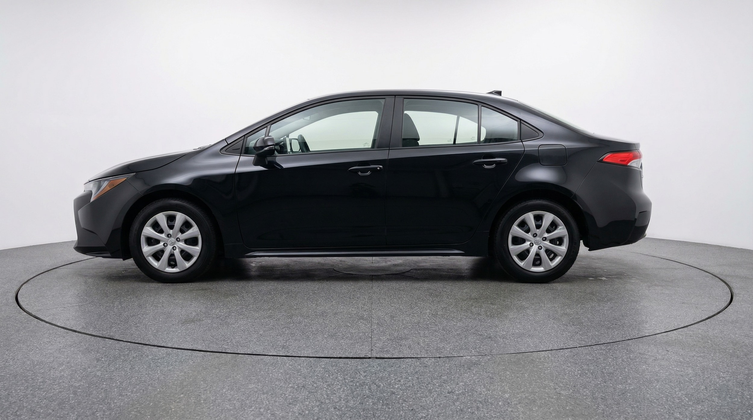 Thumbnail: 2025 Toyota Corolla - 4