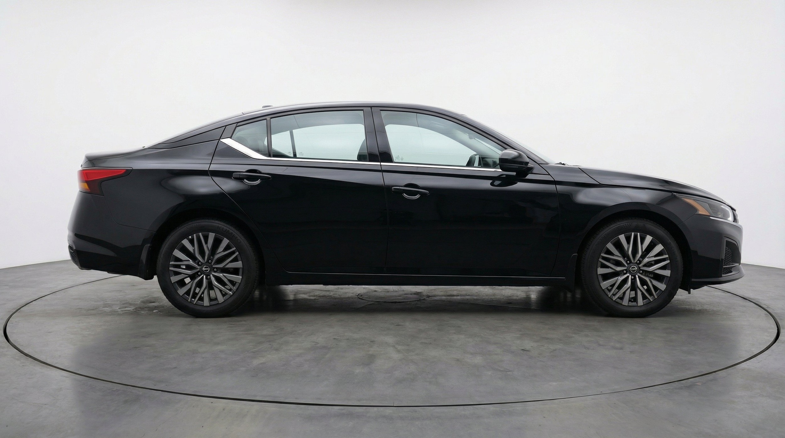 Thumbnail: 2025 Nissan Altima - 11