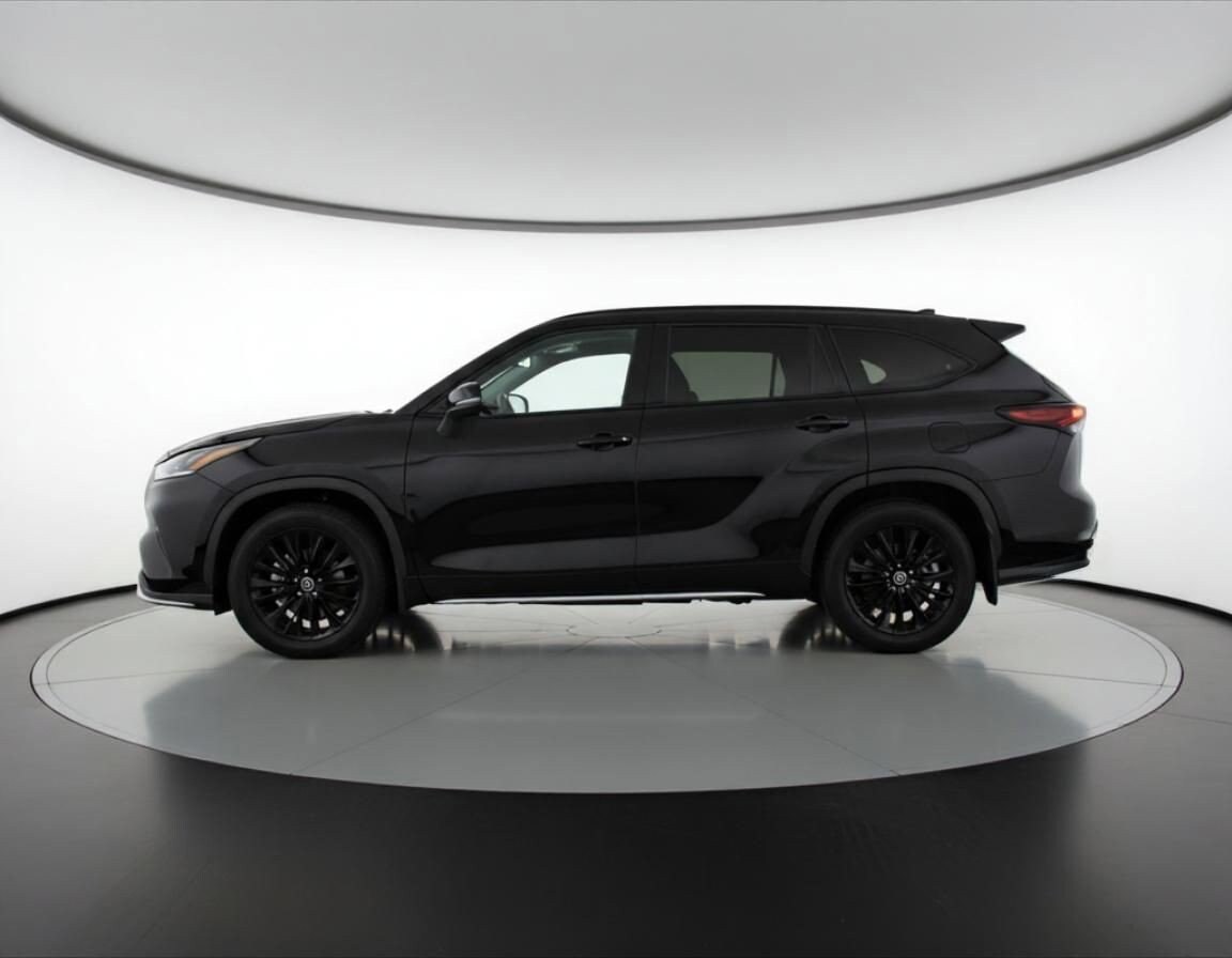 Thumbnail: 2025 Toyota Highlander - 5