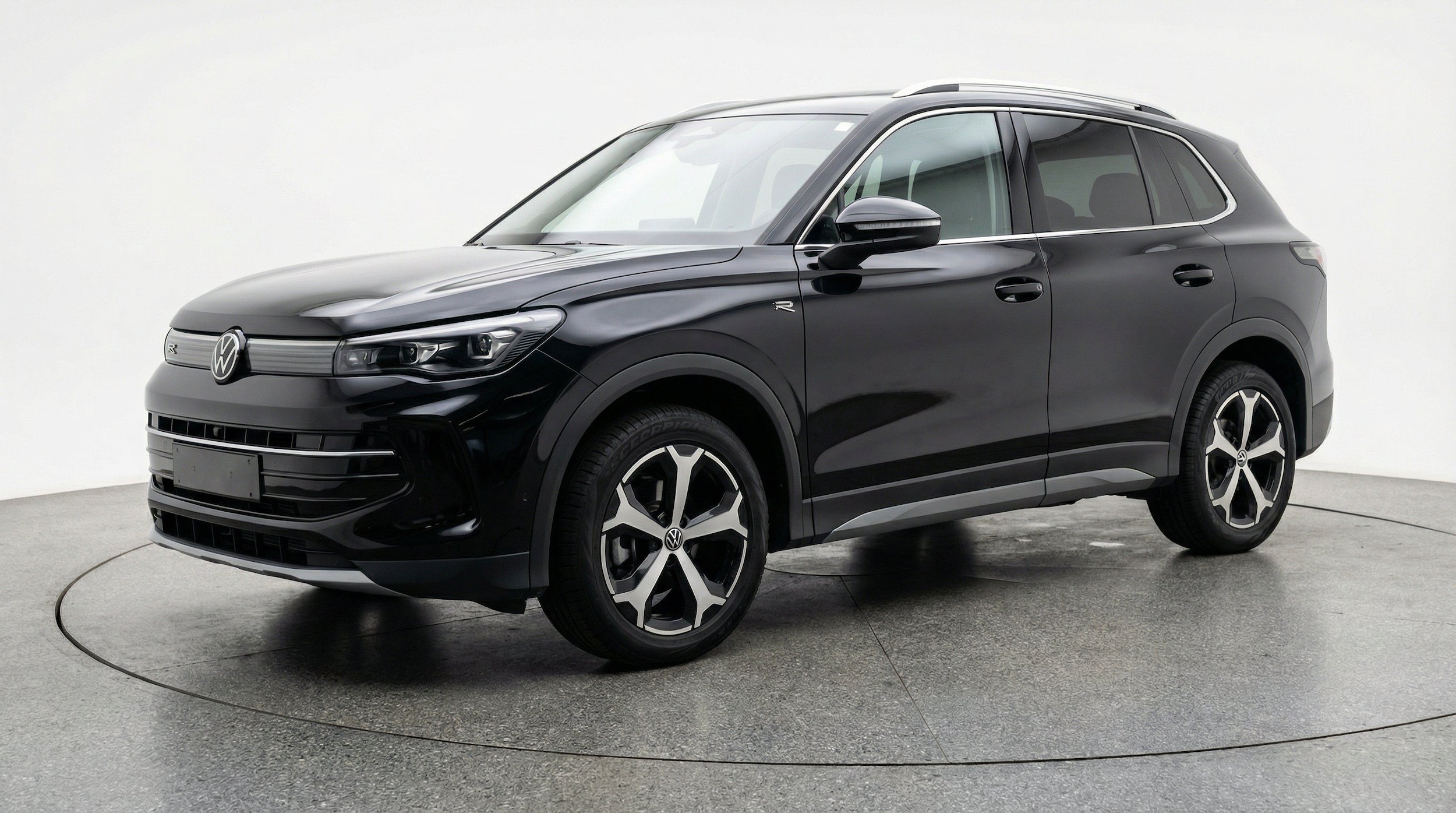 Thumbnail: 2026 Volkswagen Tiguan - 3