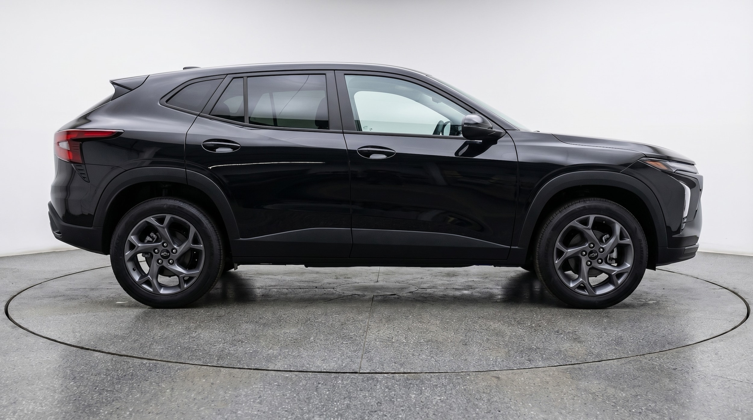 Thumbnail: 2025 Chevrolet Trax - 8