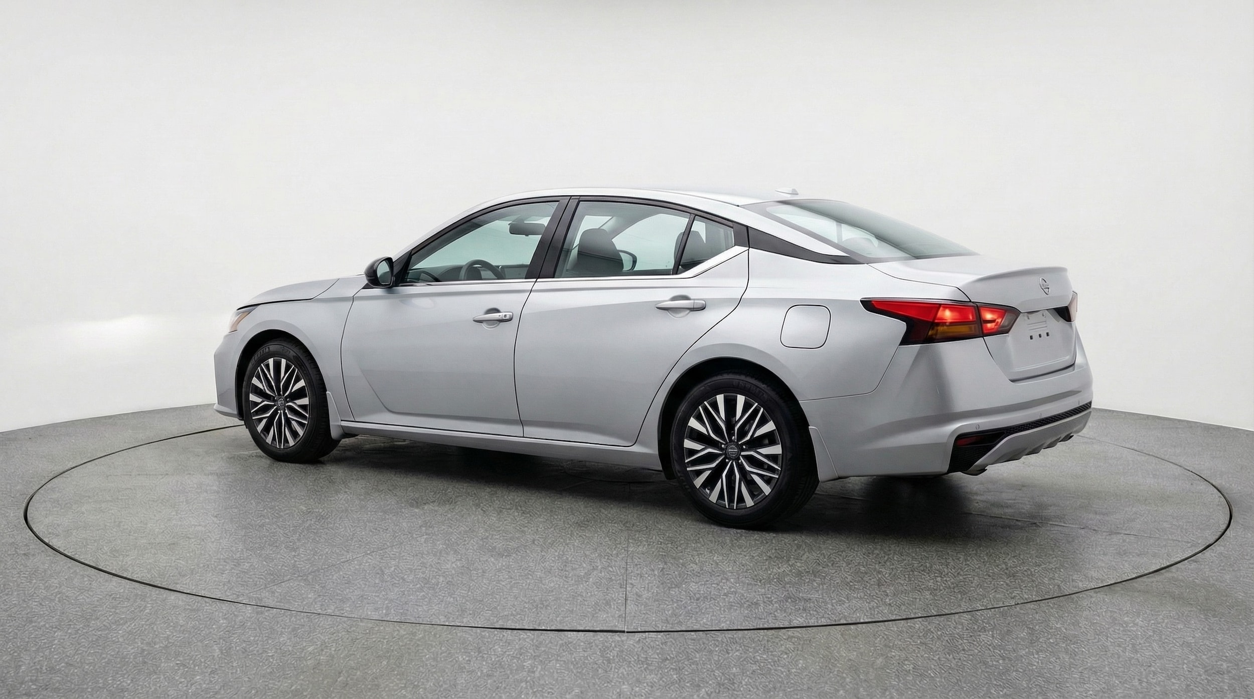 Thumbnail: 2025 Nissan Altima - 5