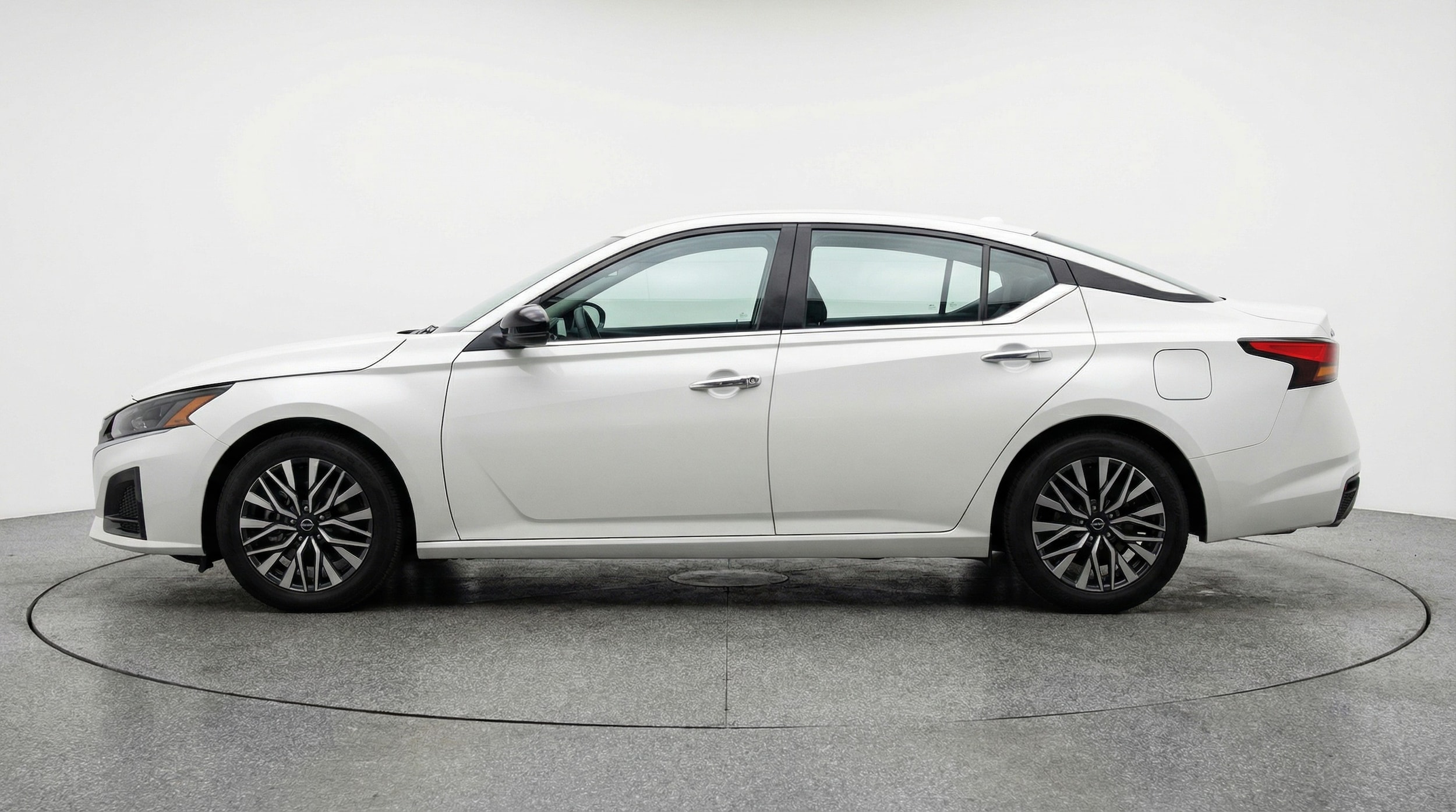 Thumbnail: 2025 Nissan Altima - 4