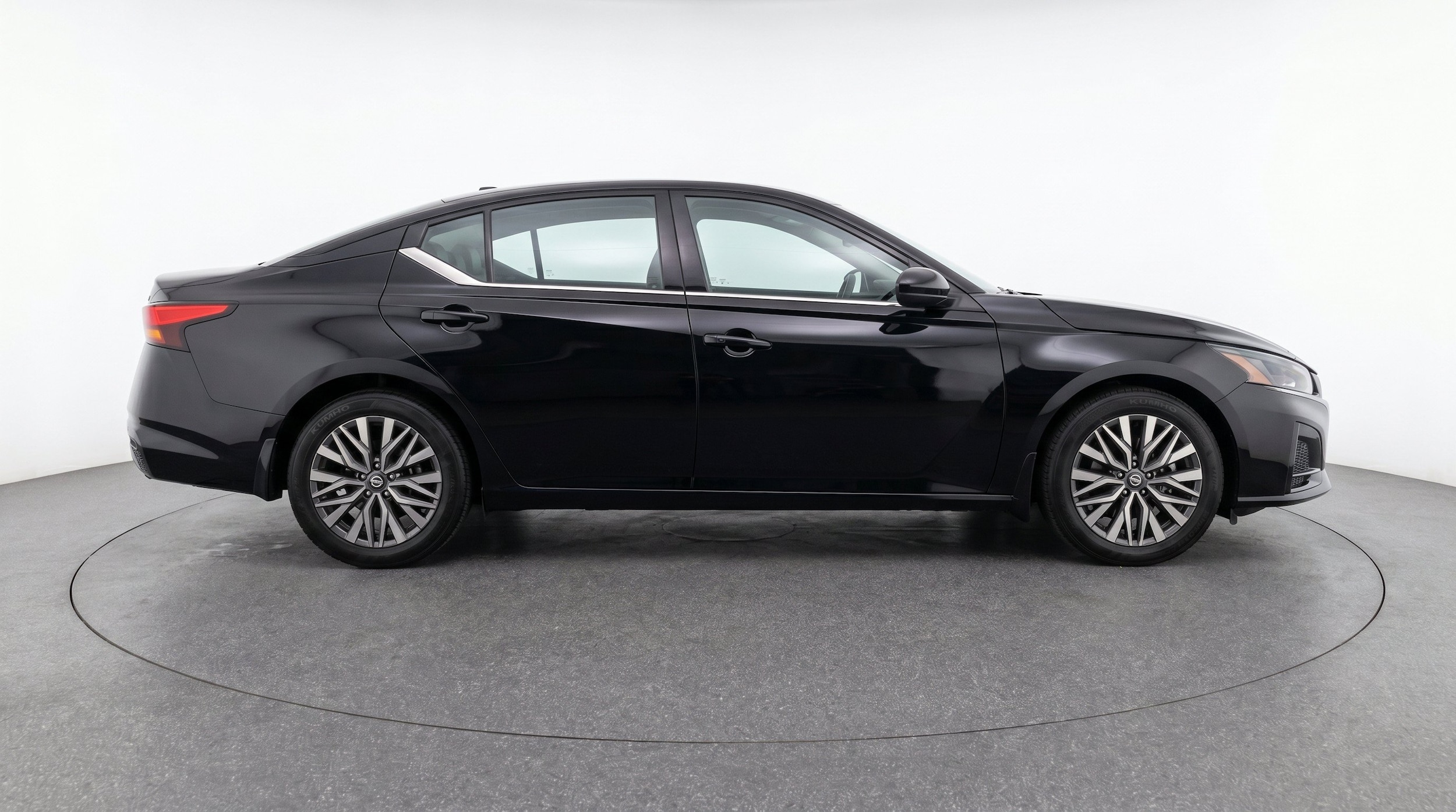 Thumbnail: 2025 Nissan Altima - 10