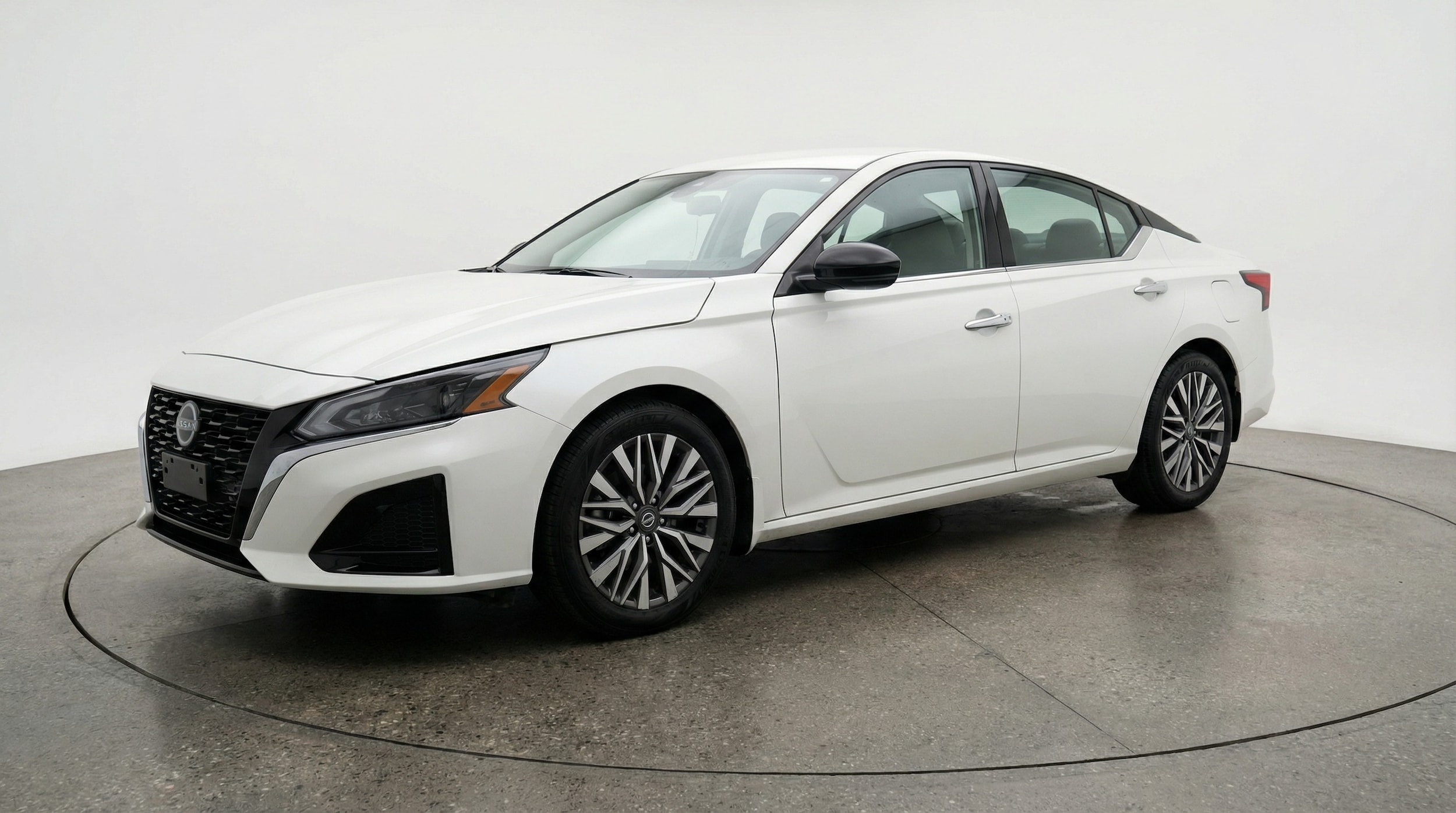 Thumbnail: 2025 Nissan Altima - 3