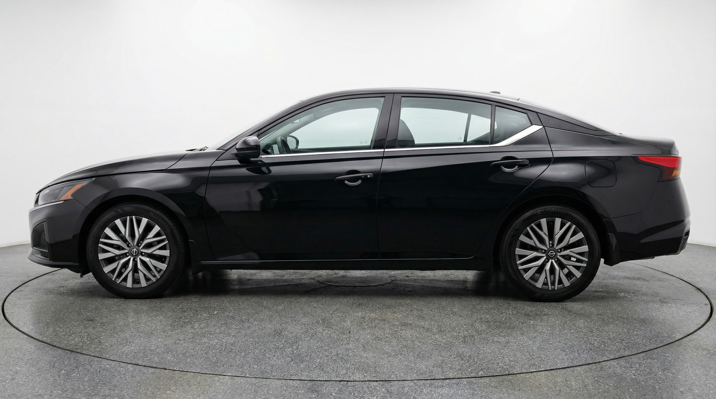 Thumbnail: 2025 Nissan Altima - 4