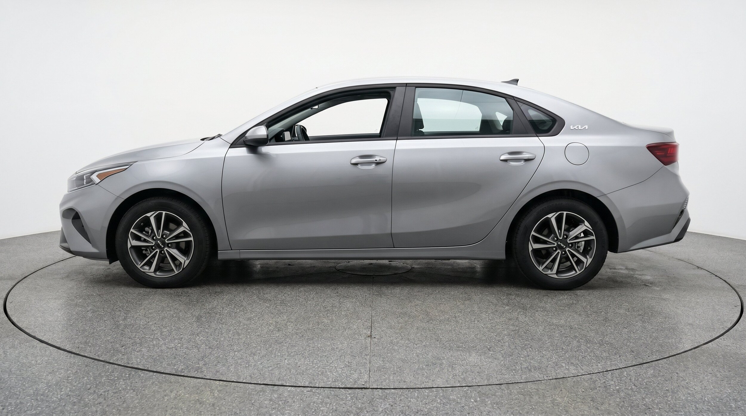 Thumbnail: 2024 Kia Forte - 5