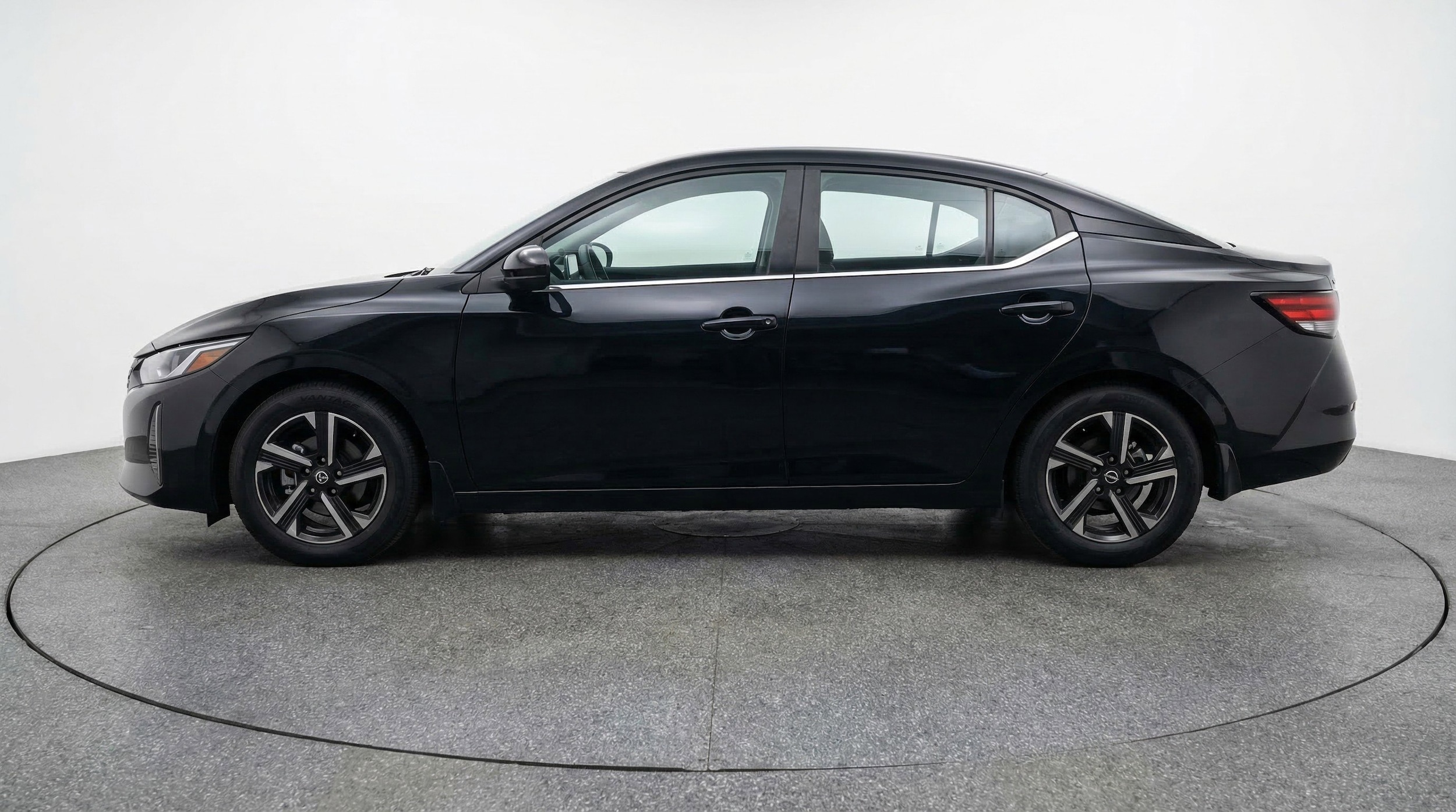 Thumbnail: 2025 Nissan Sentra - 5