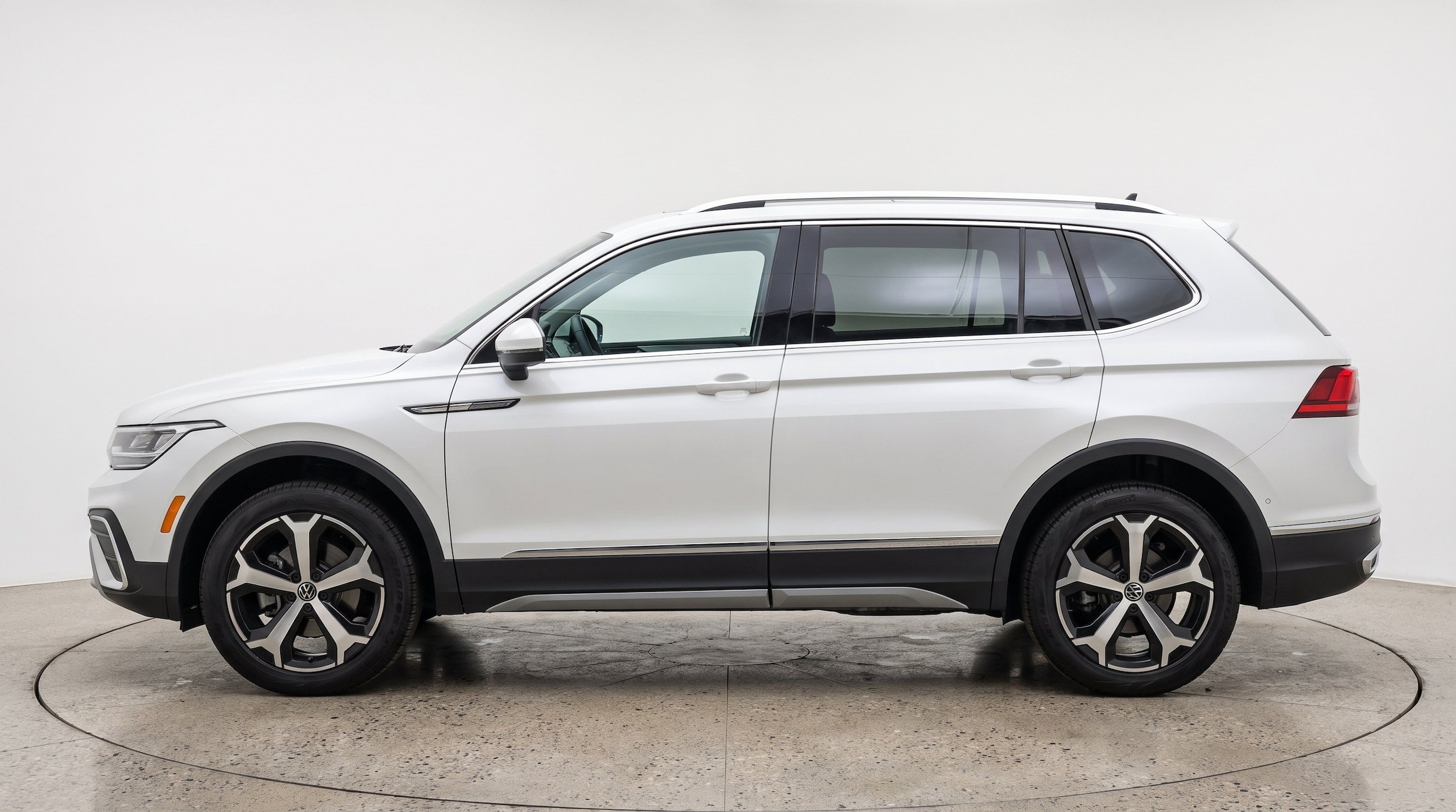 Thumbnail: 2026 Volkswagen Tiguan - 5