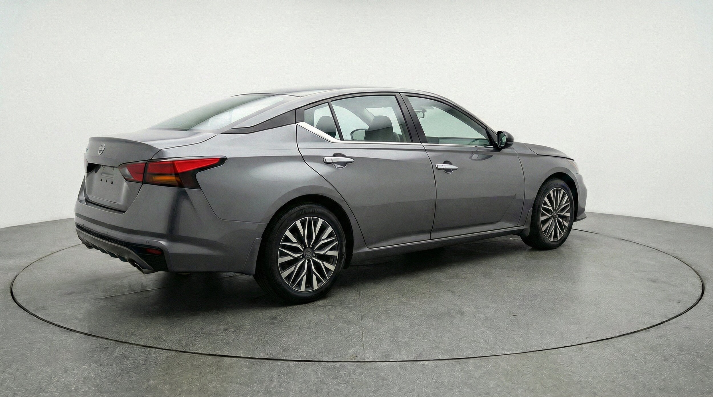 Thumbnail: 2025 Nissan Altima - 9