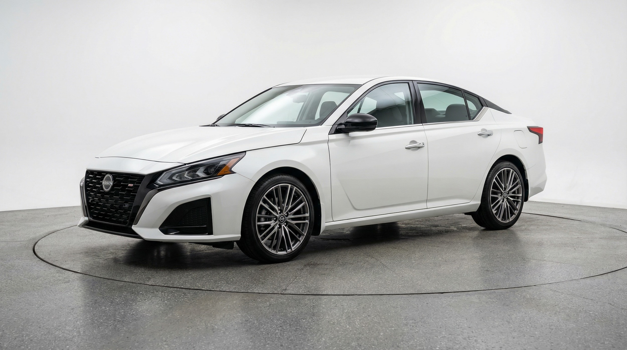 Thumbnail: 2025 Nissan Altima - 3