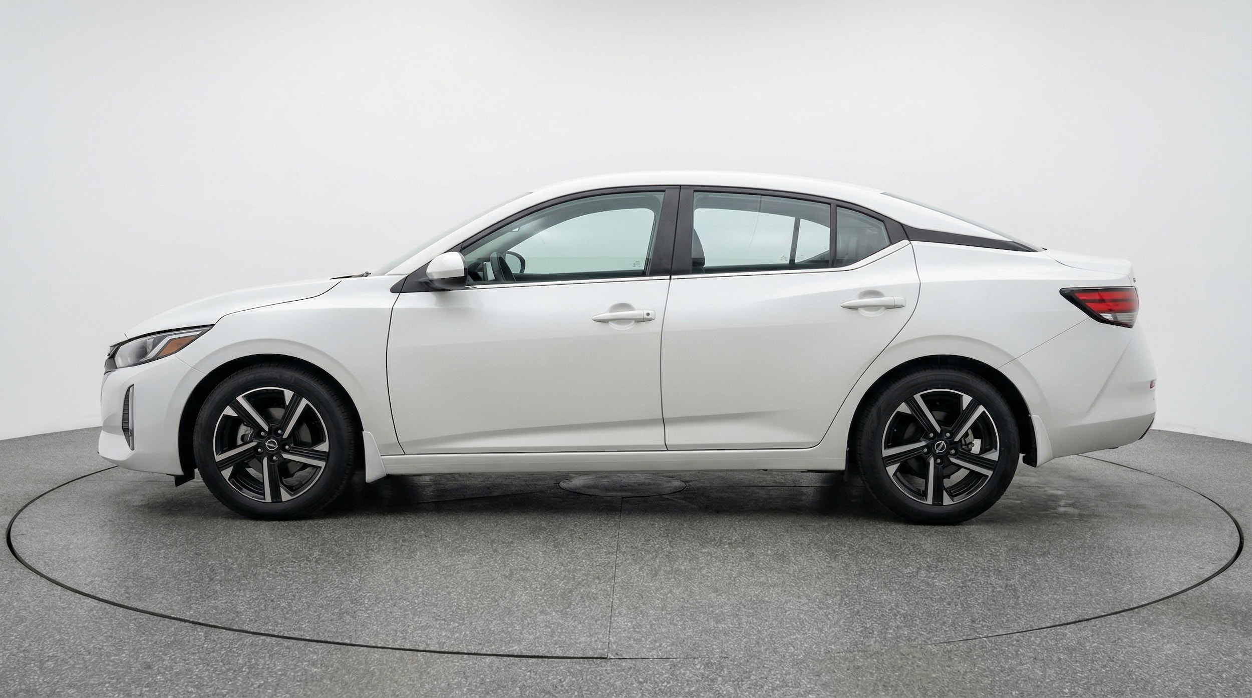 Thumbnail: 2025 Nissan Sentra - 4