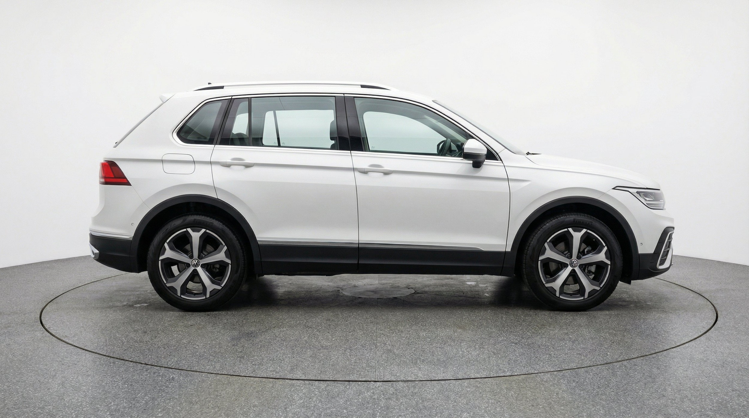 Thumbnail: 2026 Volkswagen Tiguan - 11