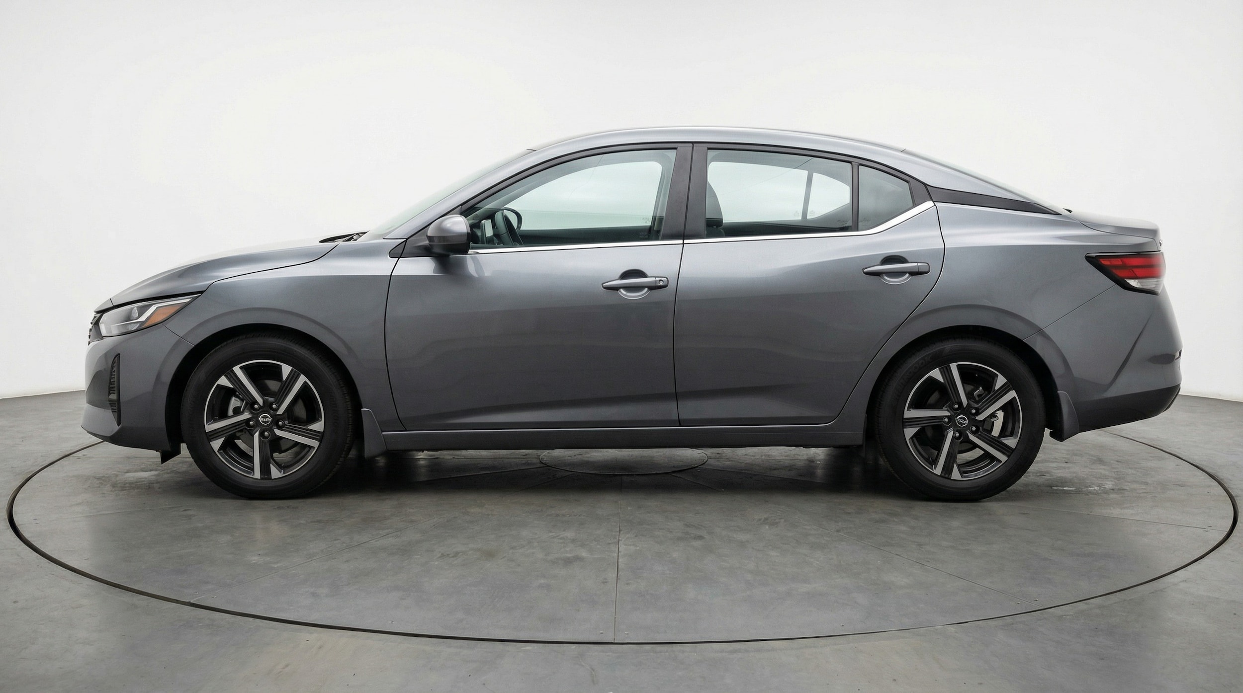 Thumbnail: 2025 Nissan Sentra - 4